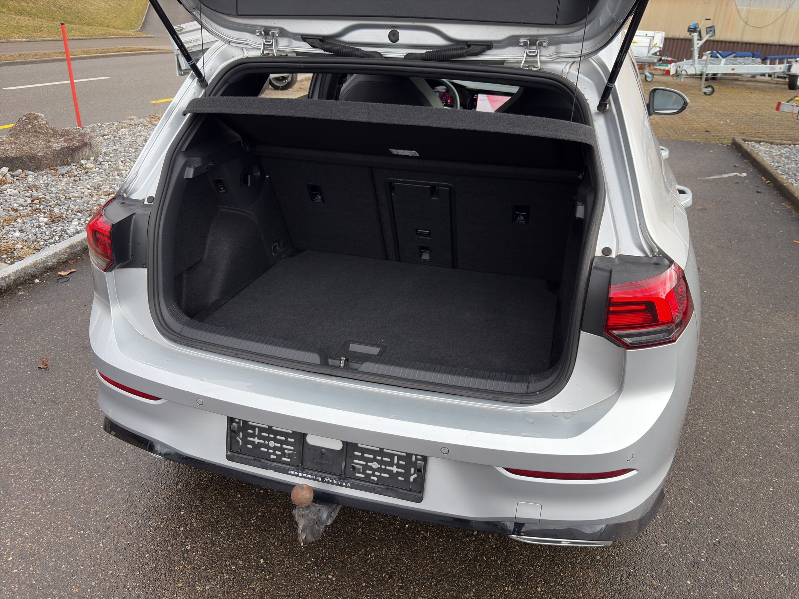 VW Golf VIII 1.5 eTSI R-Line DSG-image-16