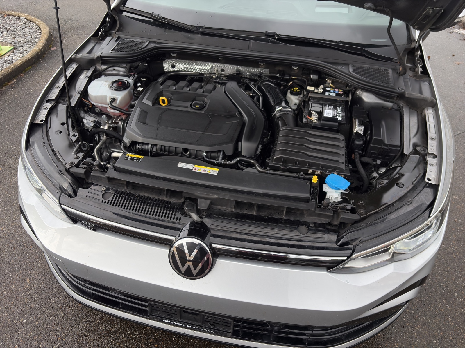 VW Golf VIII 1.5 eTSI R-Line DSG-image-17