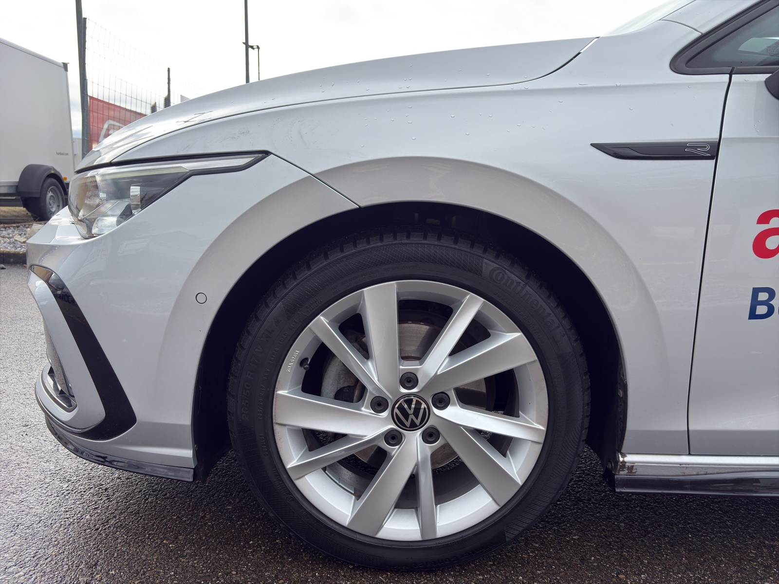 VW Golf VIII 1.5 eTSI R-Line DSG-image-12