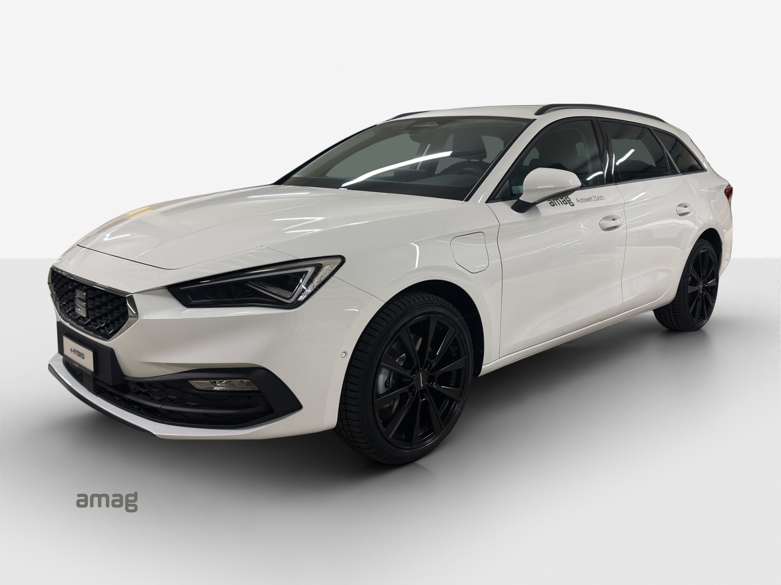 SEAT Leon ST 1.5 eHybrid pHEV DSG Business Edition-image-0
