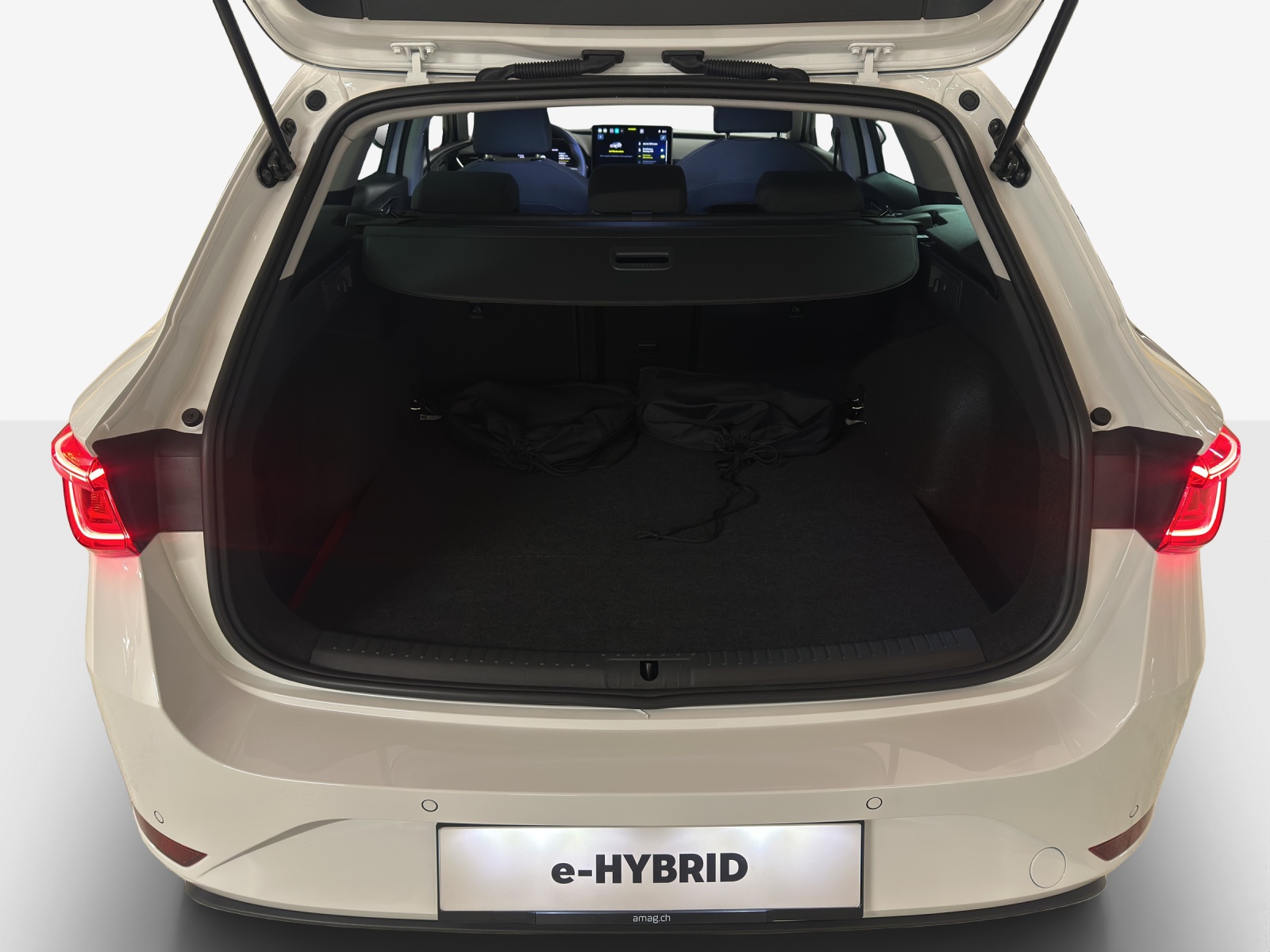 SEAT Leon ST 1.5 eHybrid pHEV DSG Business Edition-image-12