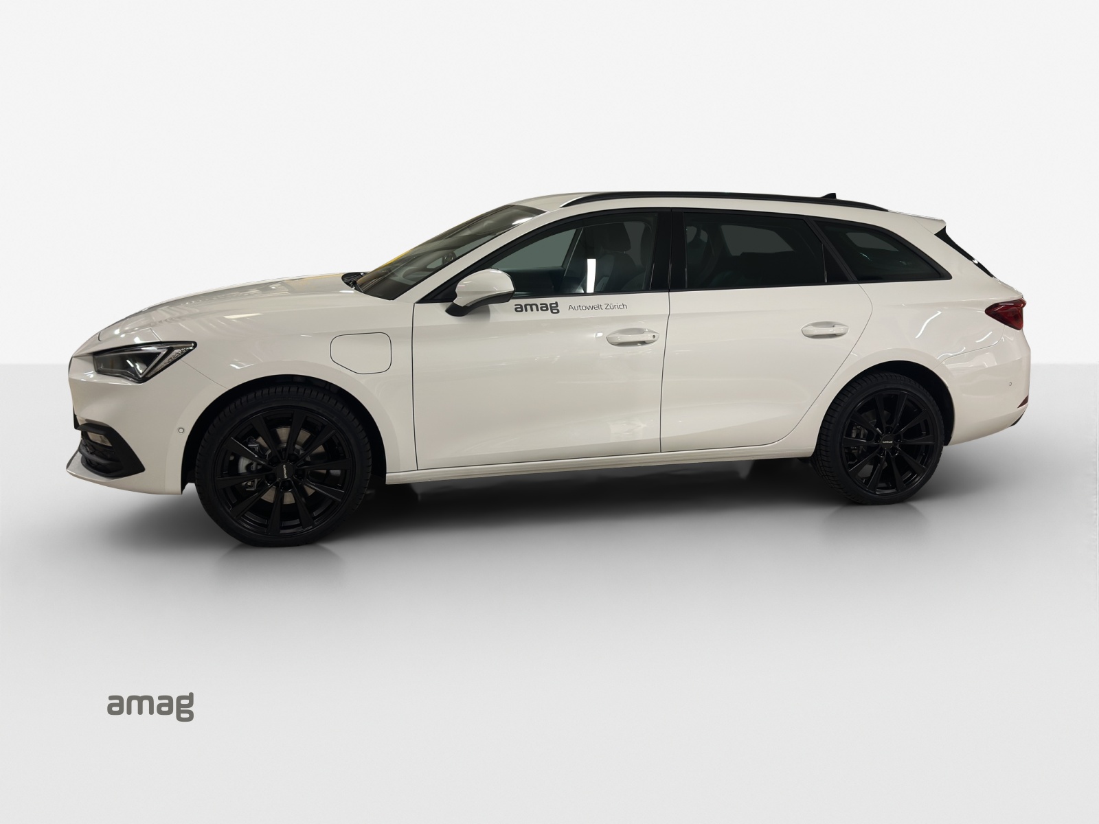 SEAT Leon ST 1.5 eHybrid pHEV DSG Business Edition-image-1