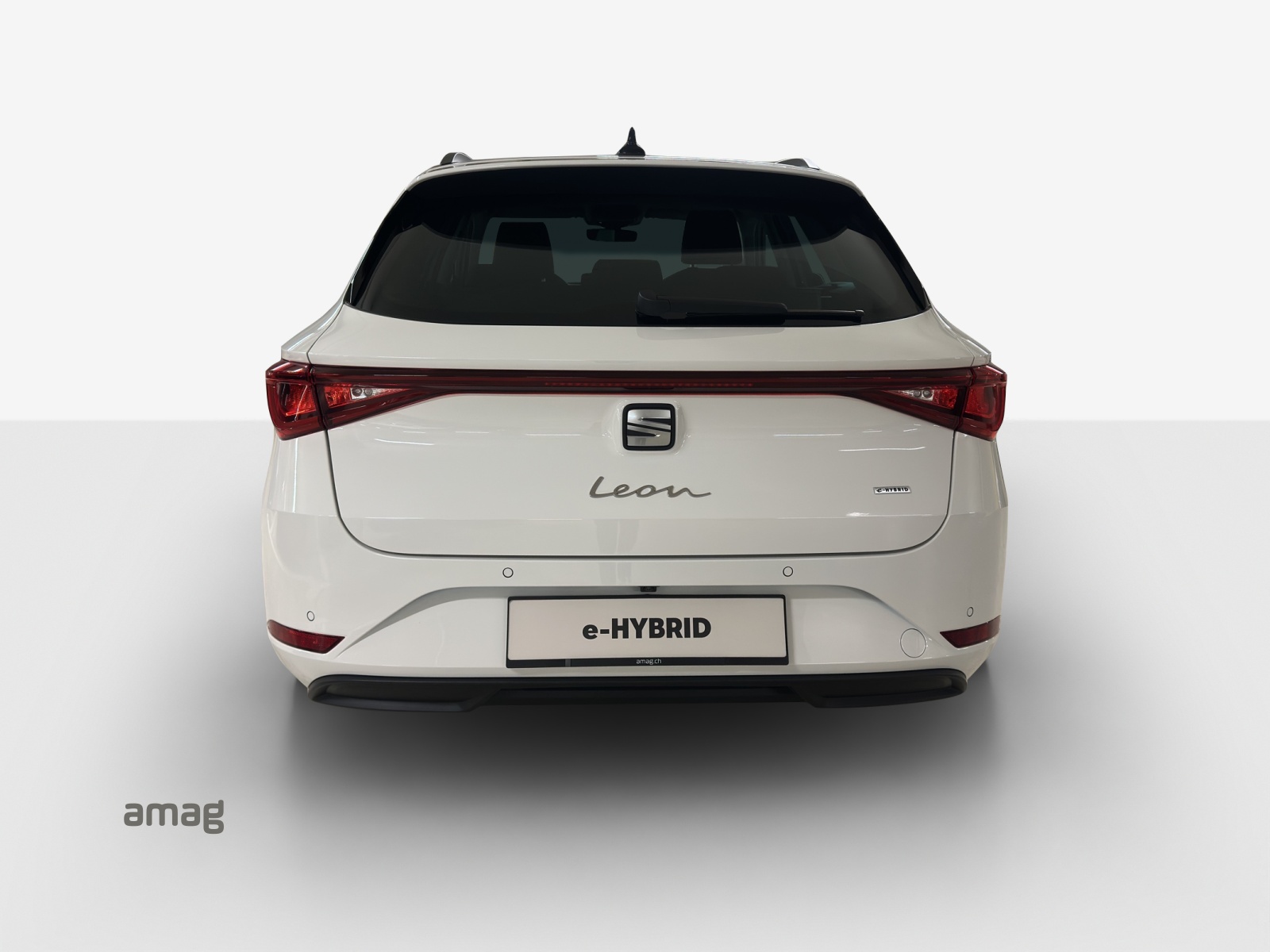 SEAT Leon ST 1.5 eHybrid pHEV DSG Business Edition-image-3