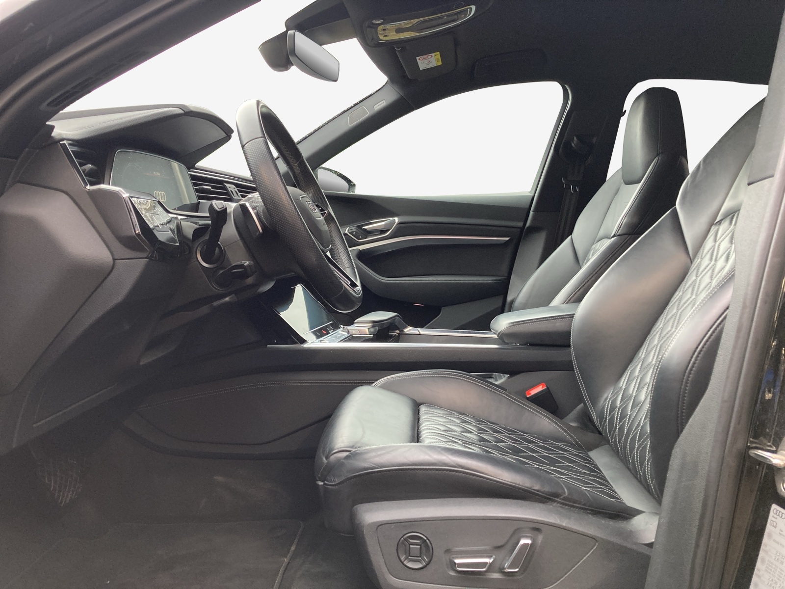 AUDI e-tron 55 Sportback S Line Black Edition quattro-image-8