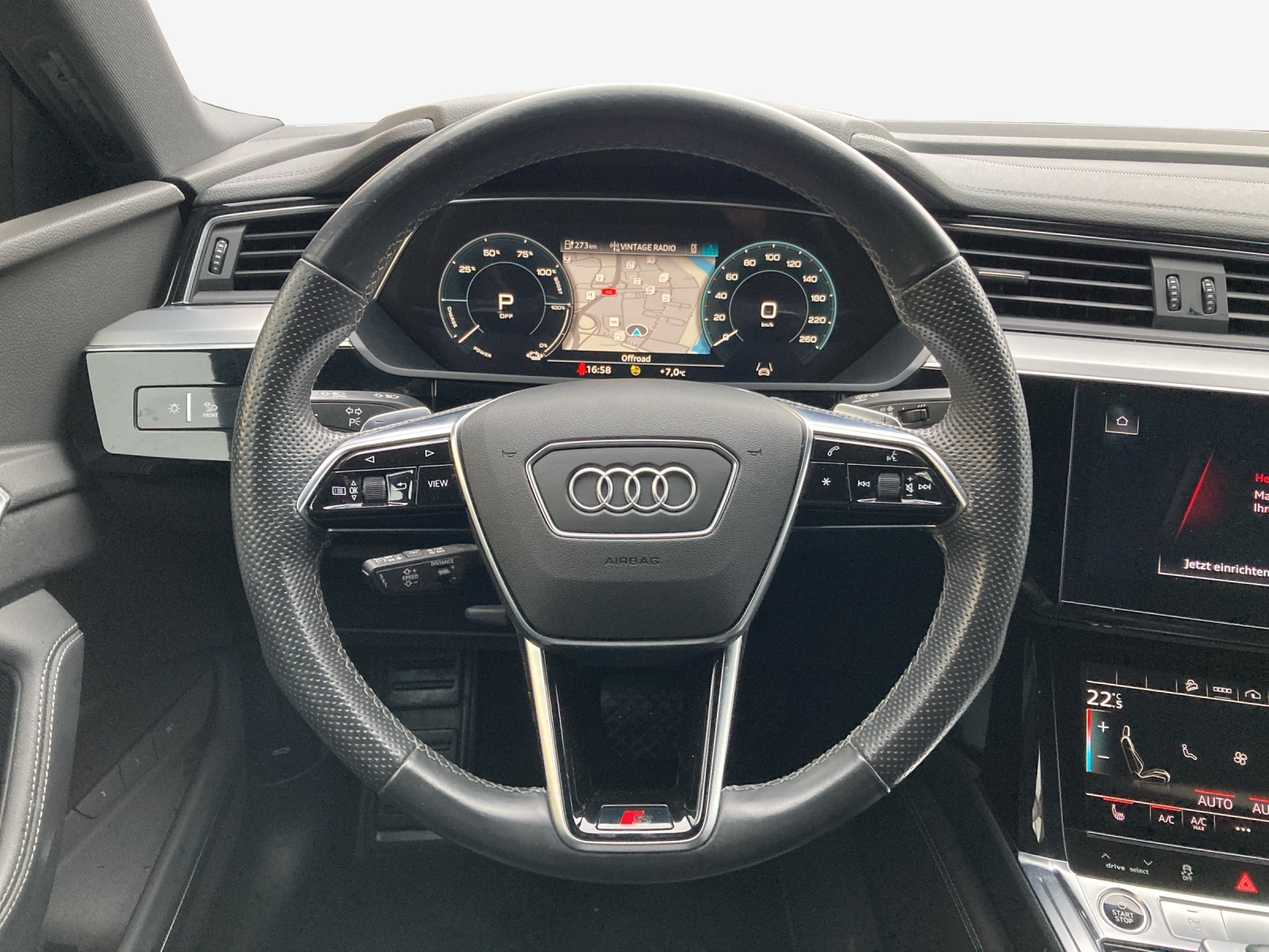 AUDI e-tron 55 Sportback S Line Black Edition quattro-image-10