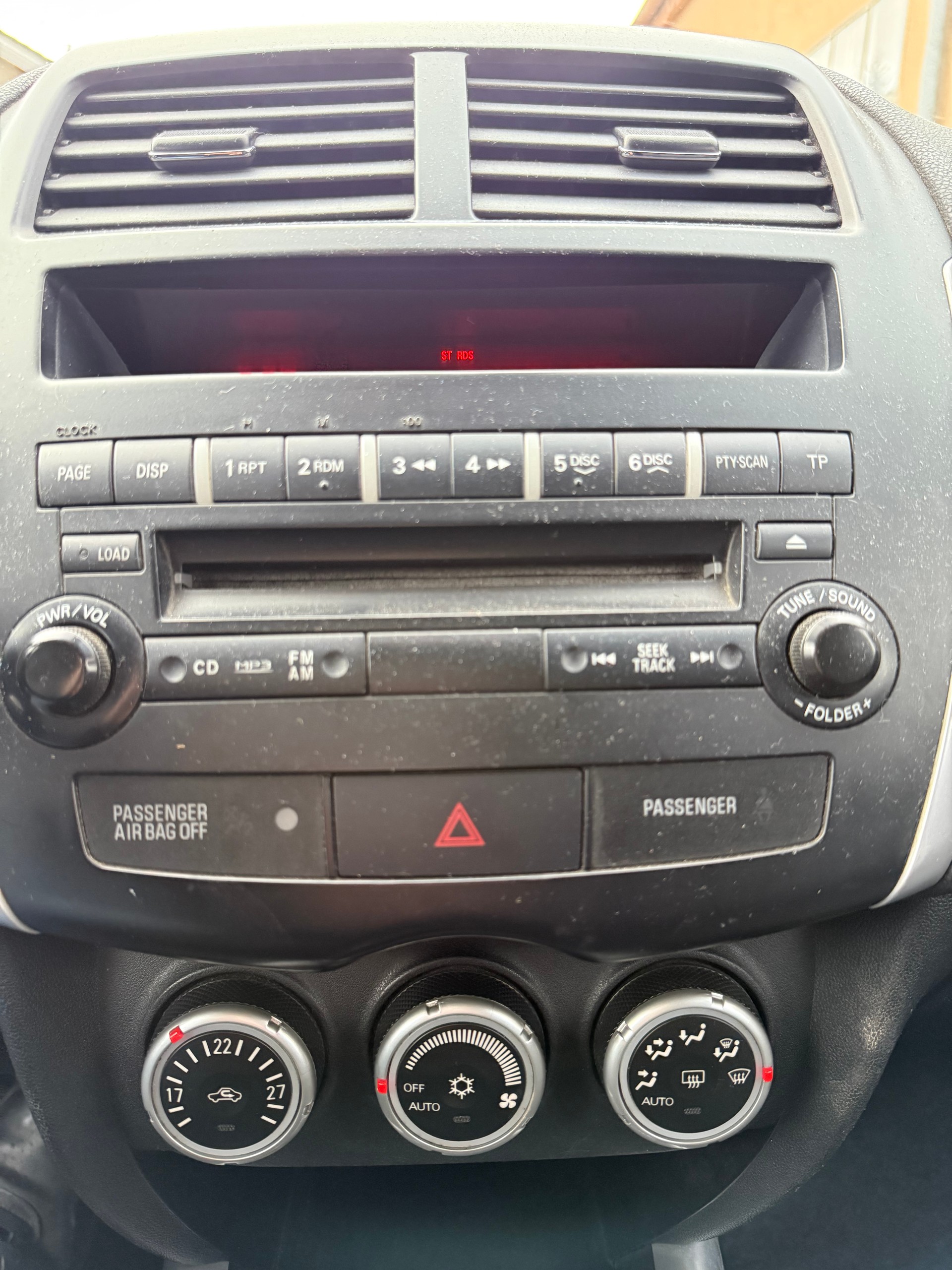 MITSUBISHI ASX 1.8 DID Invite 4WD-image-10