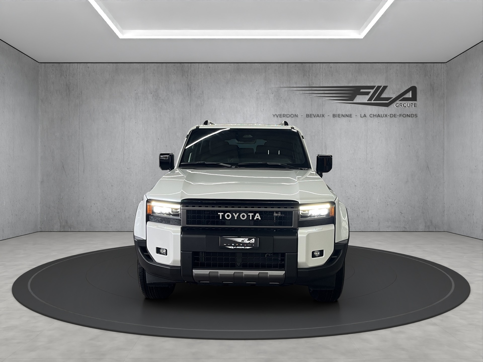 TOYOTA LAND CRUISER 2.8 D Style-image-2