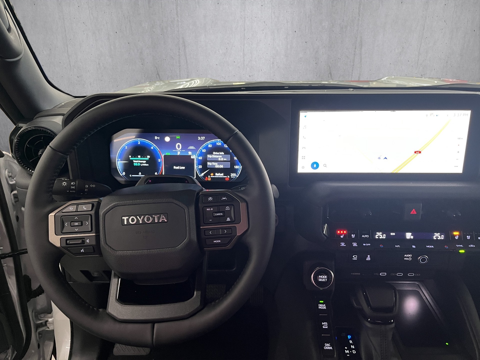 TOYOTA LAND CRUISER 2.8 D Style-image-9