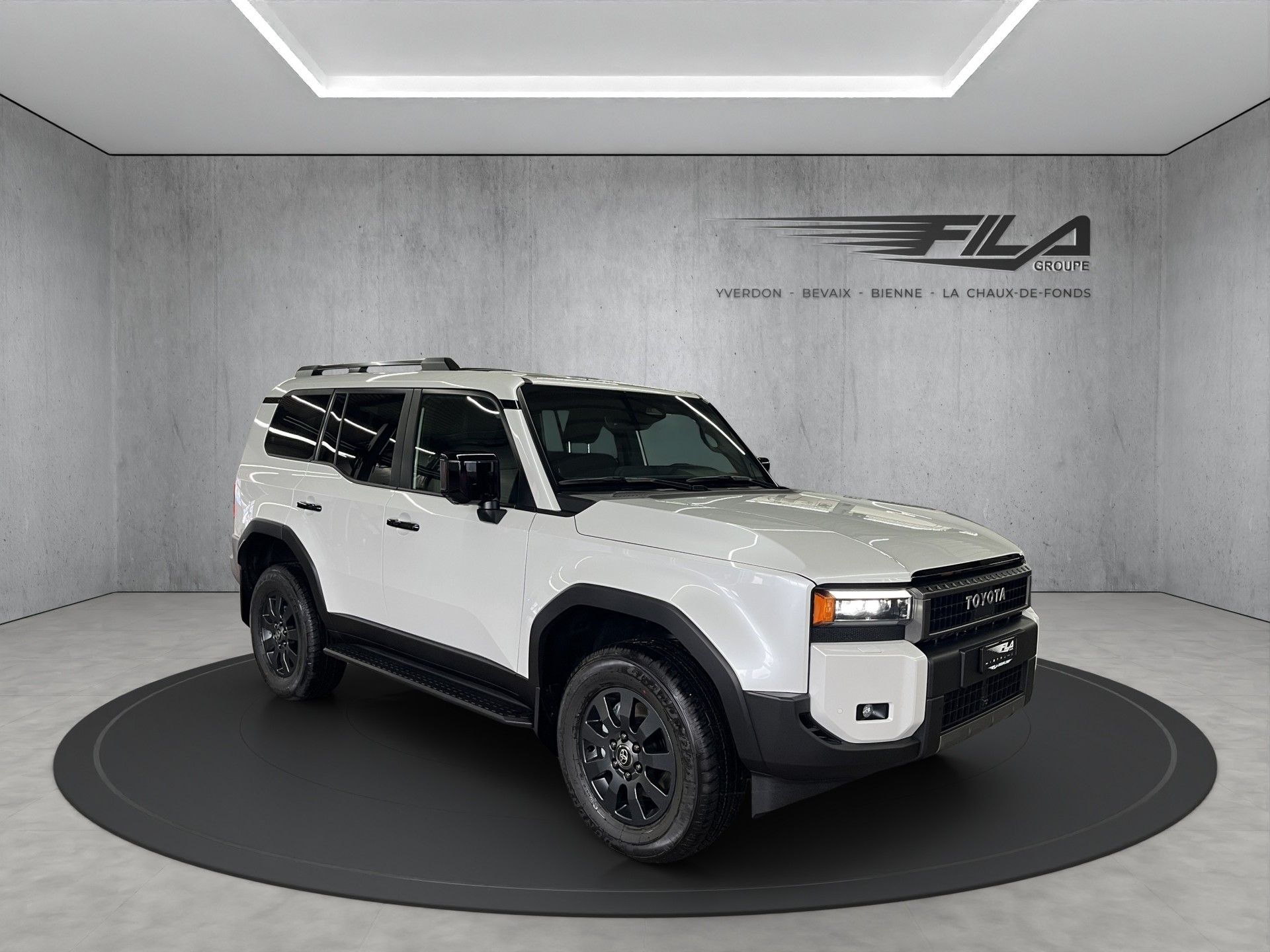 TOYOTA LAND CRUISER 2.8 D Style-image-6