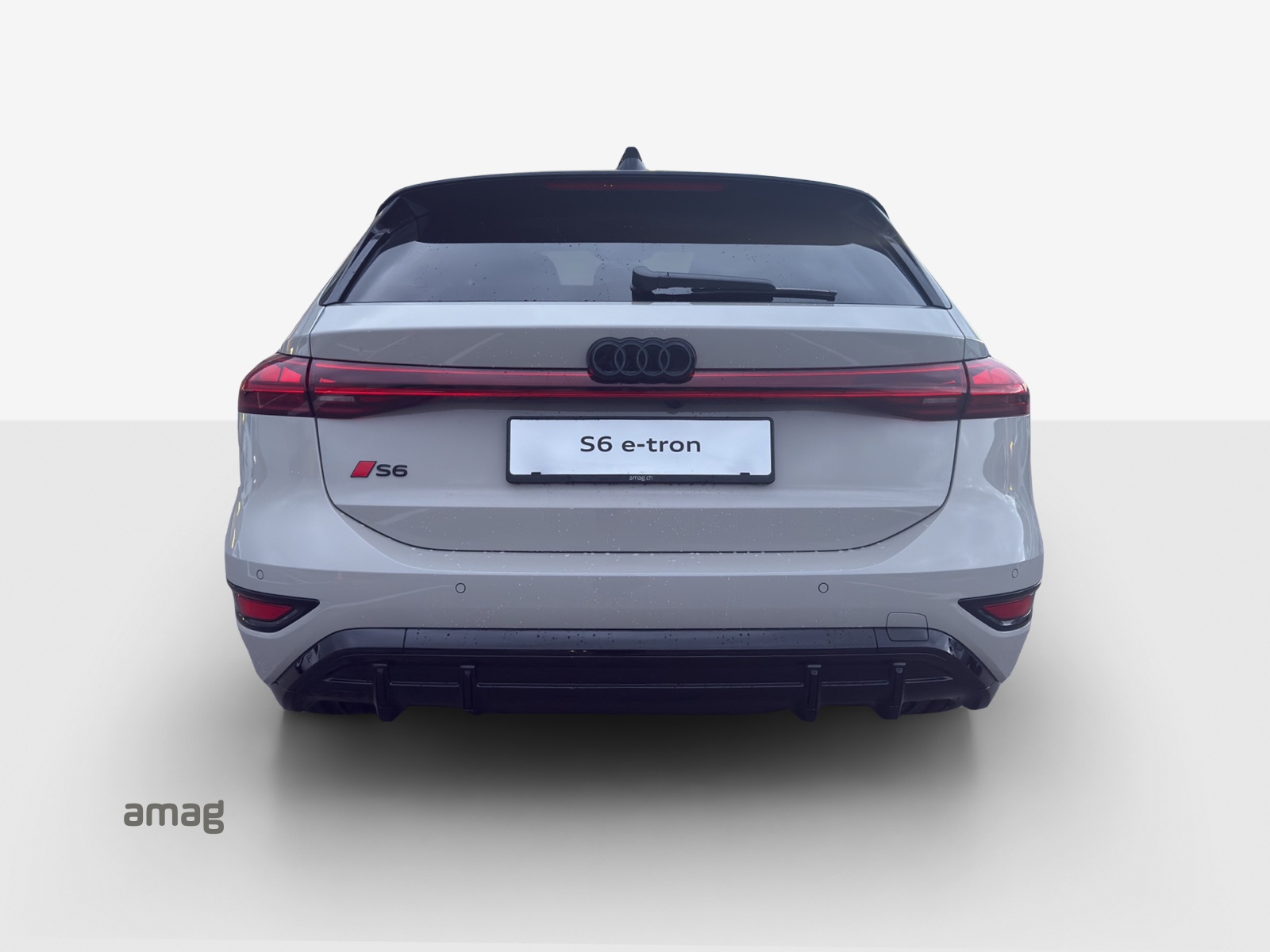 AUDI S6 Avant e-tron quattro-image-4