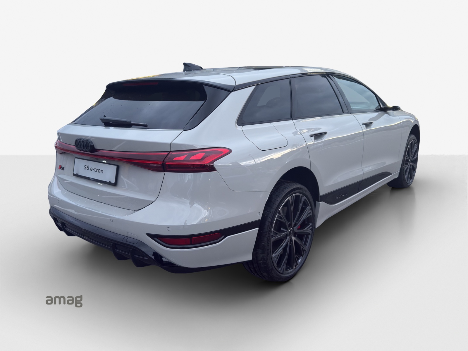AUDI S6 Avant e-tron quattro-image-5
