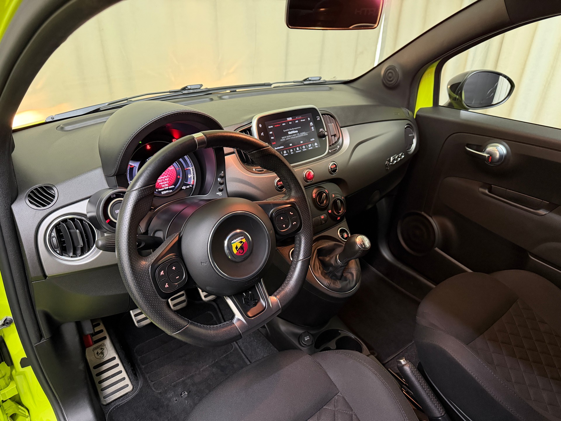 FIAT 595 1.4 16V Turbo Abarth F595-image-7