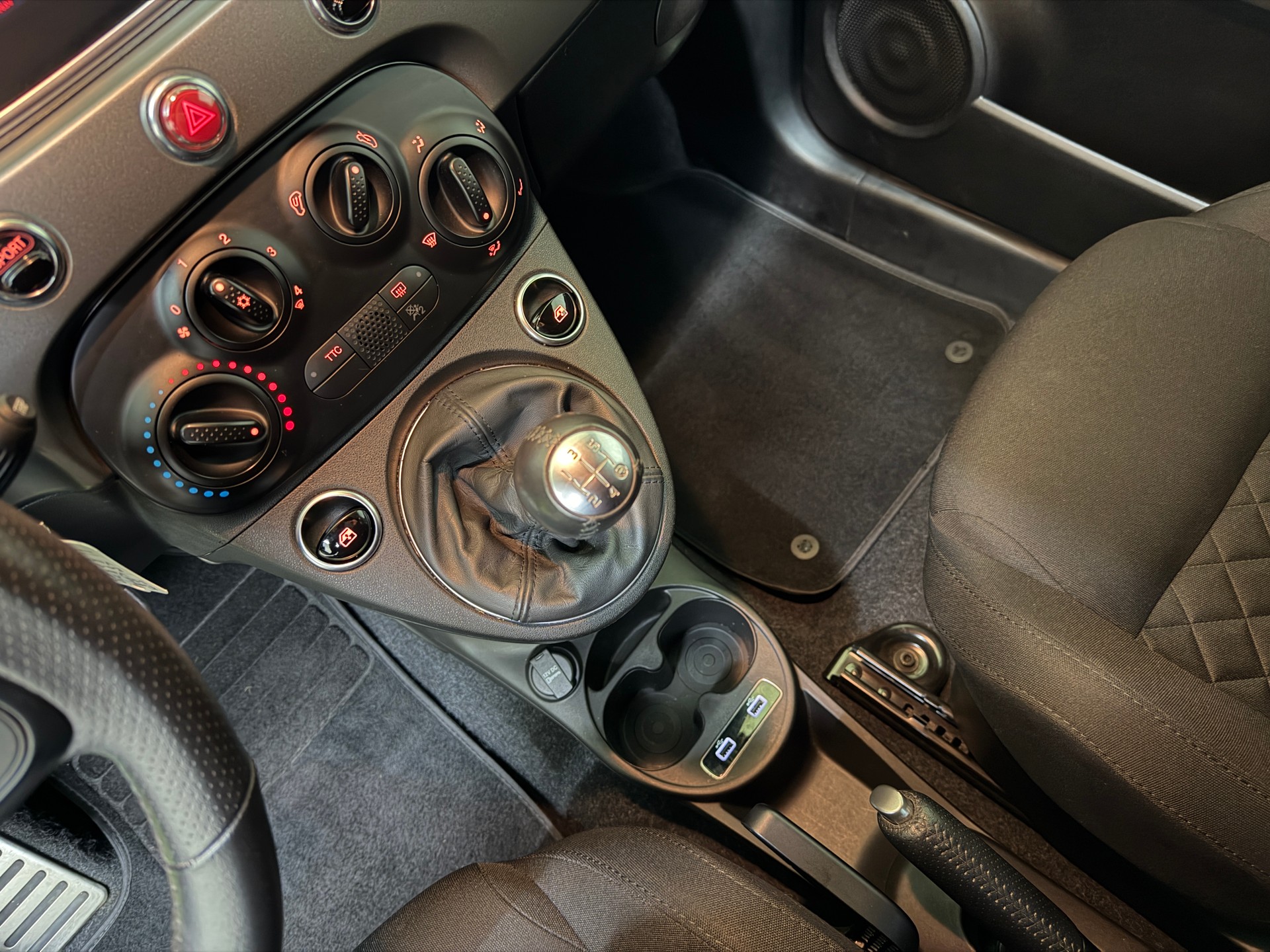 FIAT 595 1.4 16V Turbo Abarth F595-image-14