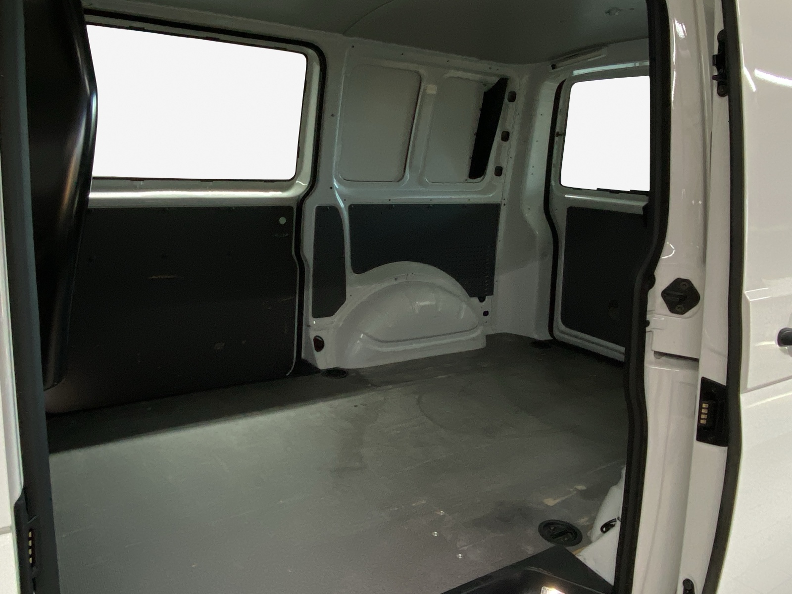 VW T6.1 2.0 TDI-image-11