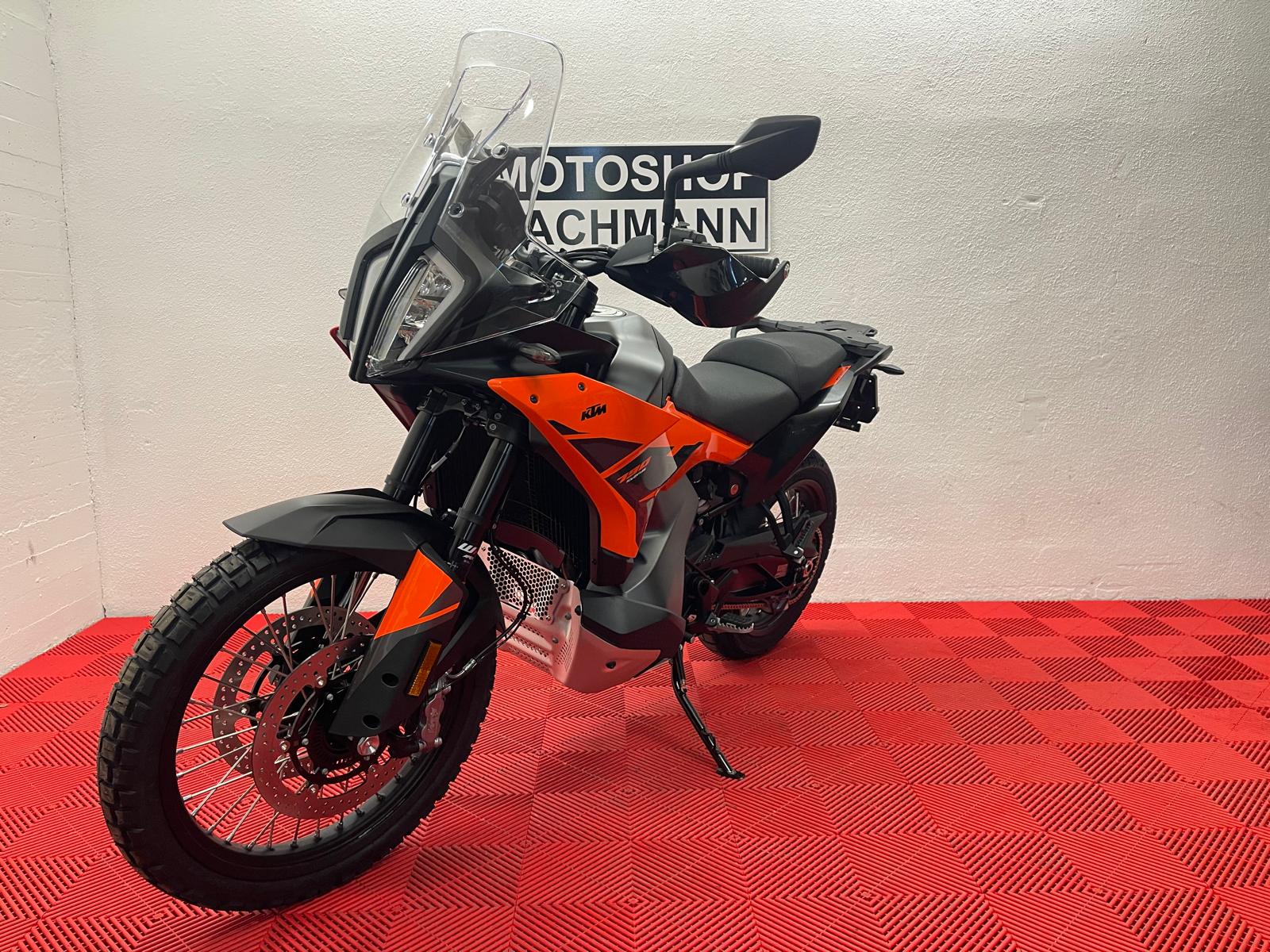KTM 790 Adventure-showroom-element-2