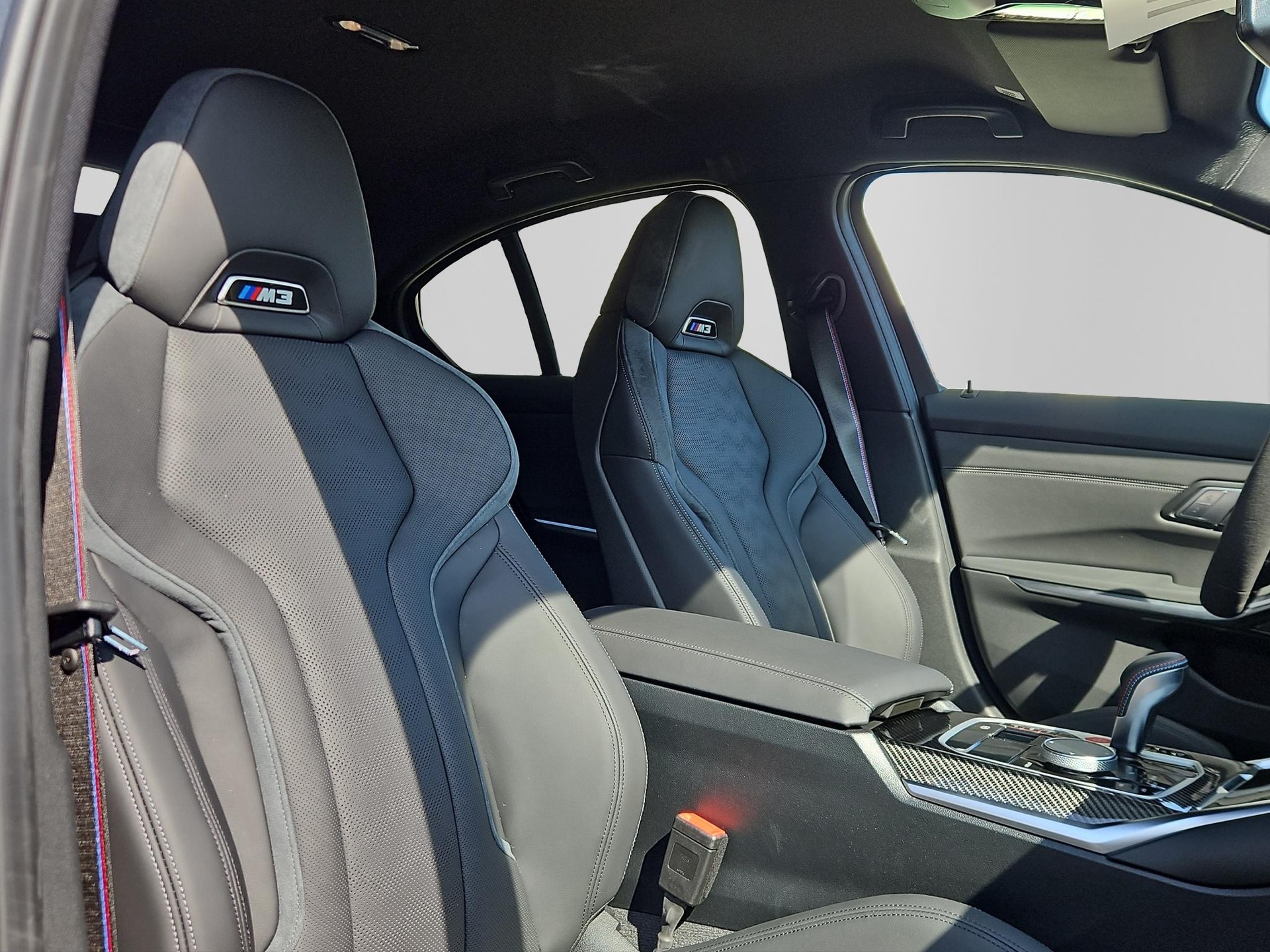 BMW M3 Competition xDrive-image-19