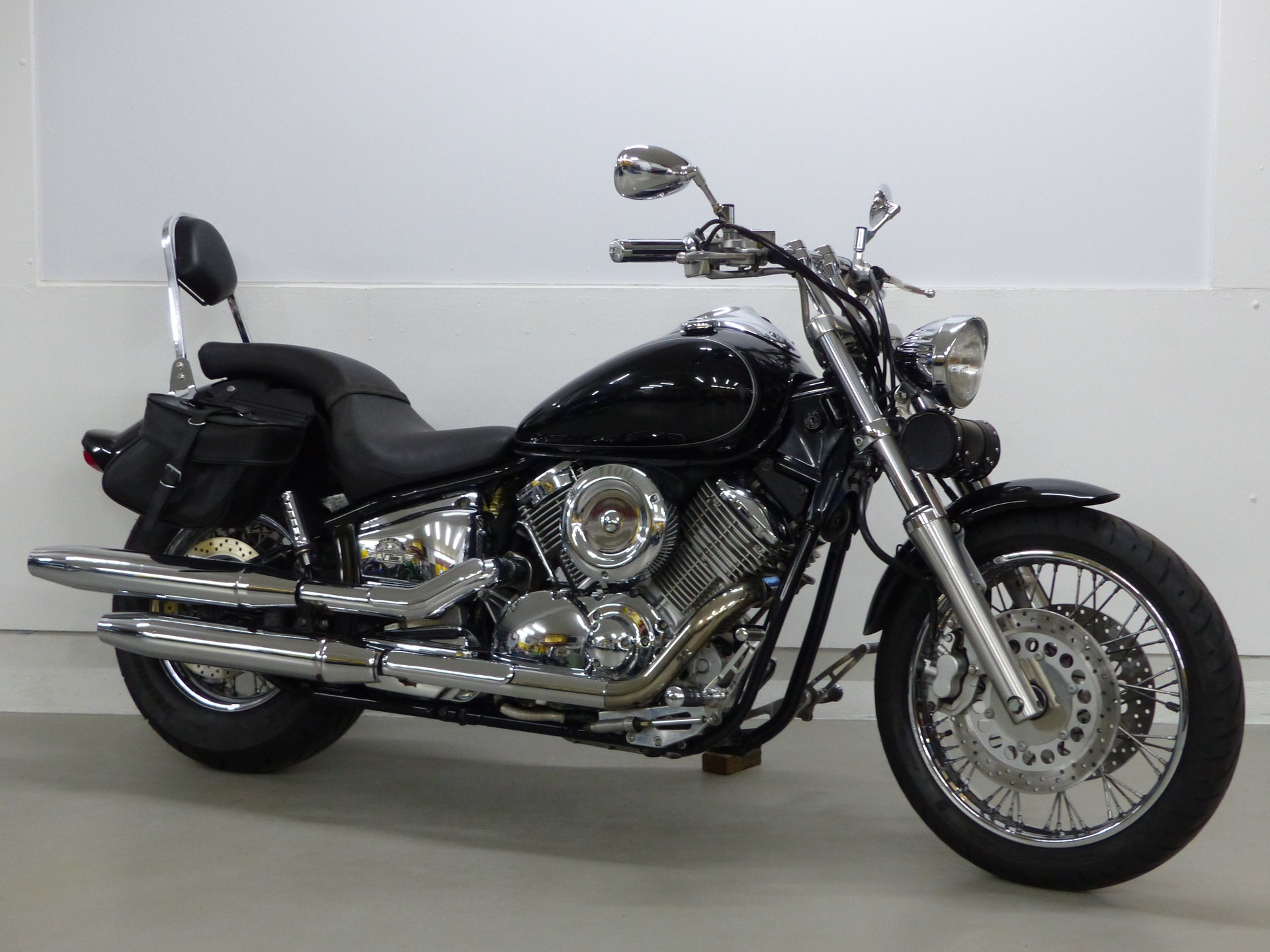 YAMAHA XVS 1100 Drag Star mit Zubehör-showroom-element-1