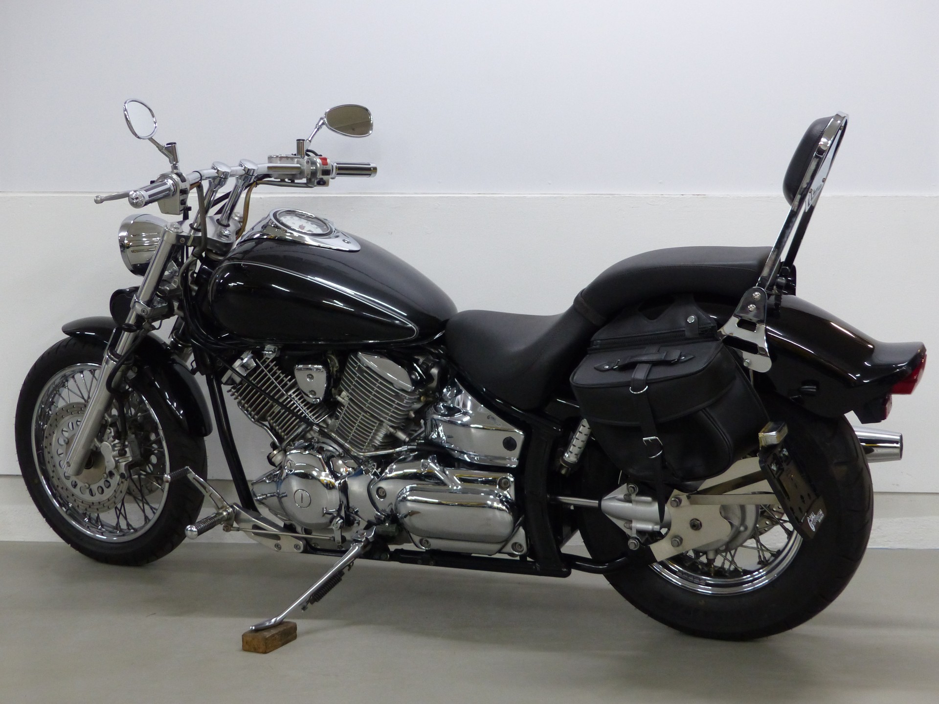 YAMAHA XVS 1100 Drag Star mit Zubehör-showroom-element-3