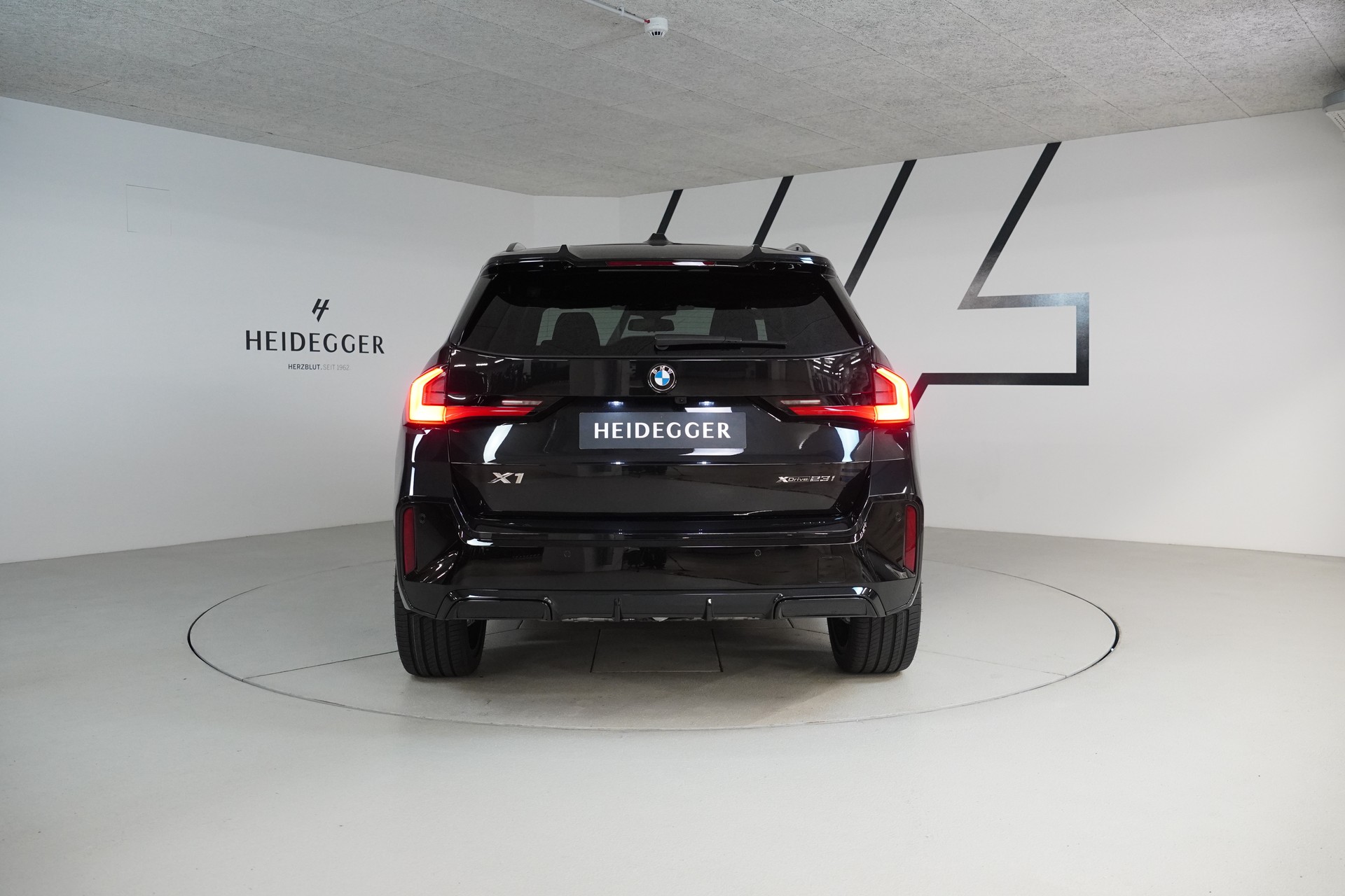 BMW X1 xDrive 23i 48V M Sport Pro-image-5