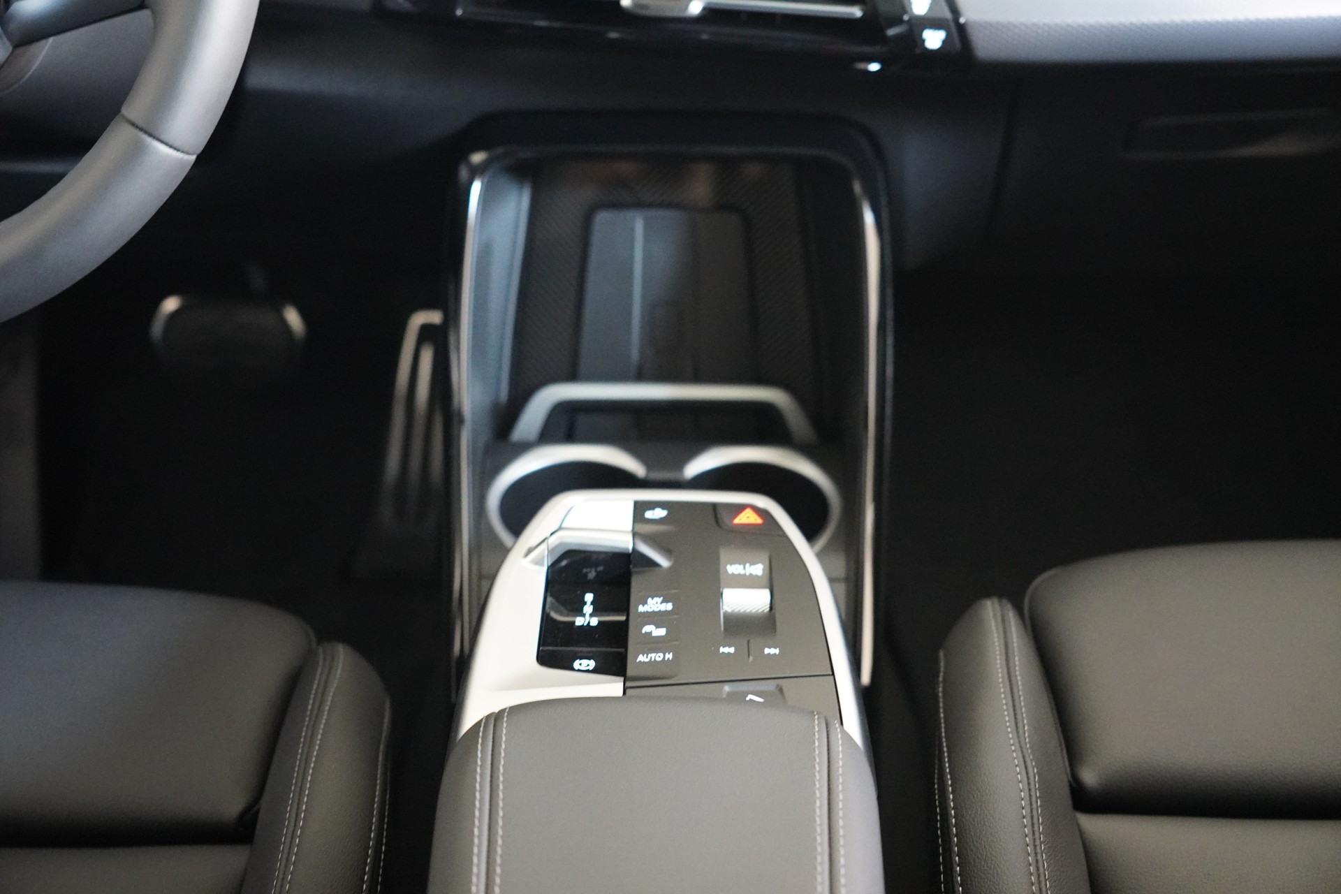 BMW X1 xDrive 23i 48V M Sport Pro-image-19