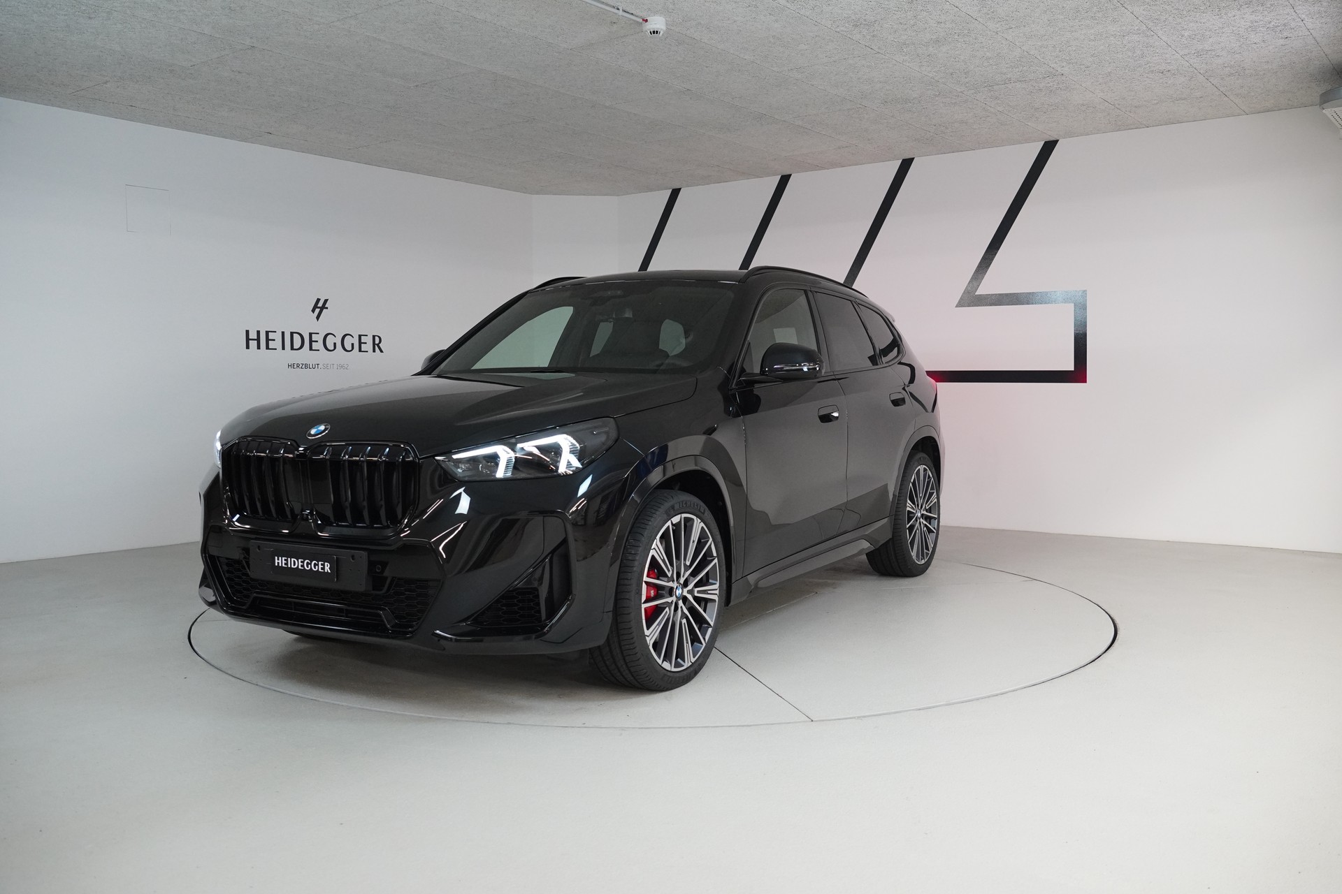 BMW X1 xDrive 23i 48V M Sport Pro-image-0