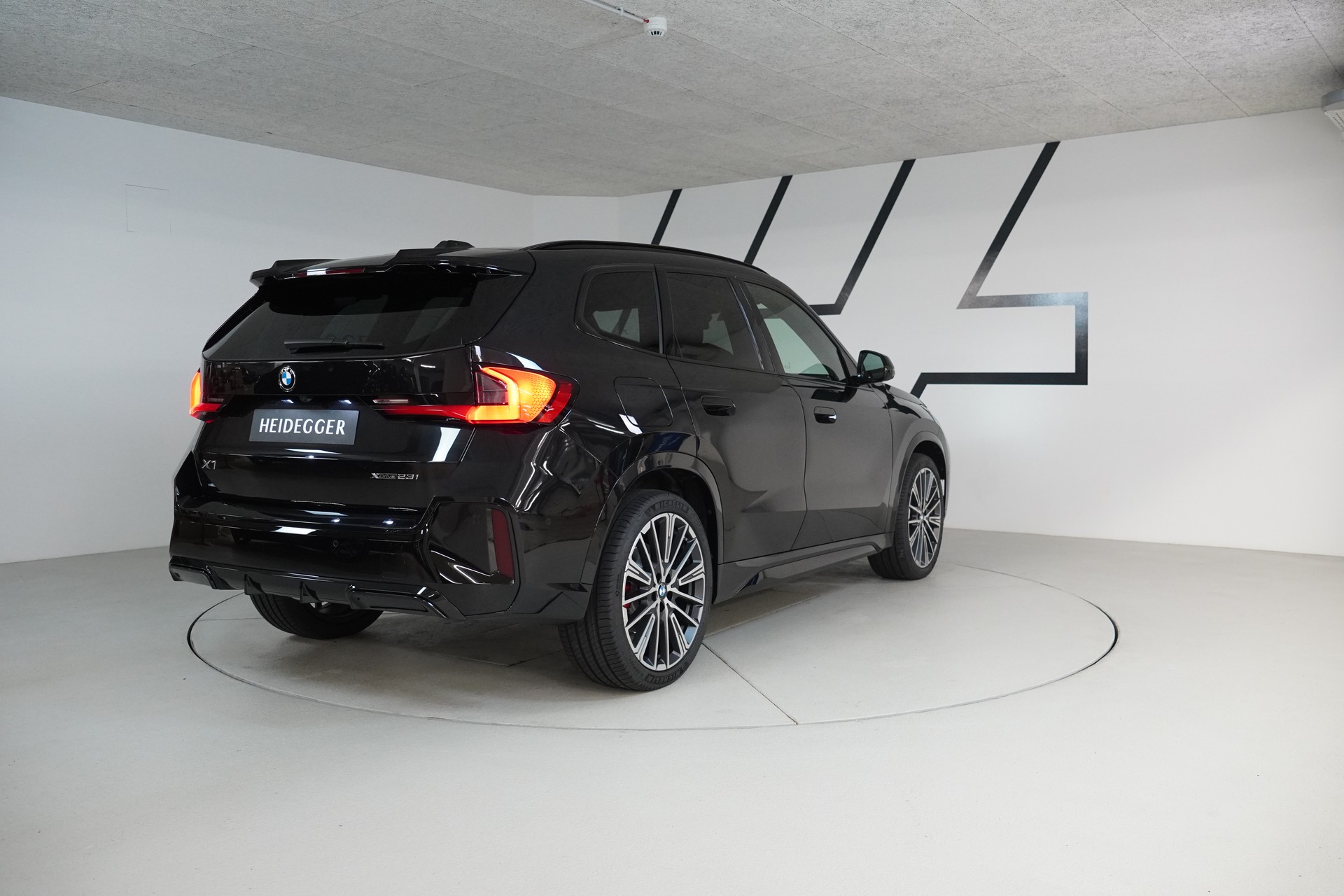 BMW X1 xDrive 23i 48V M Sport Pro-image-6