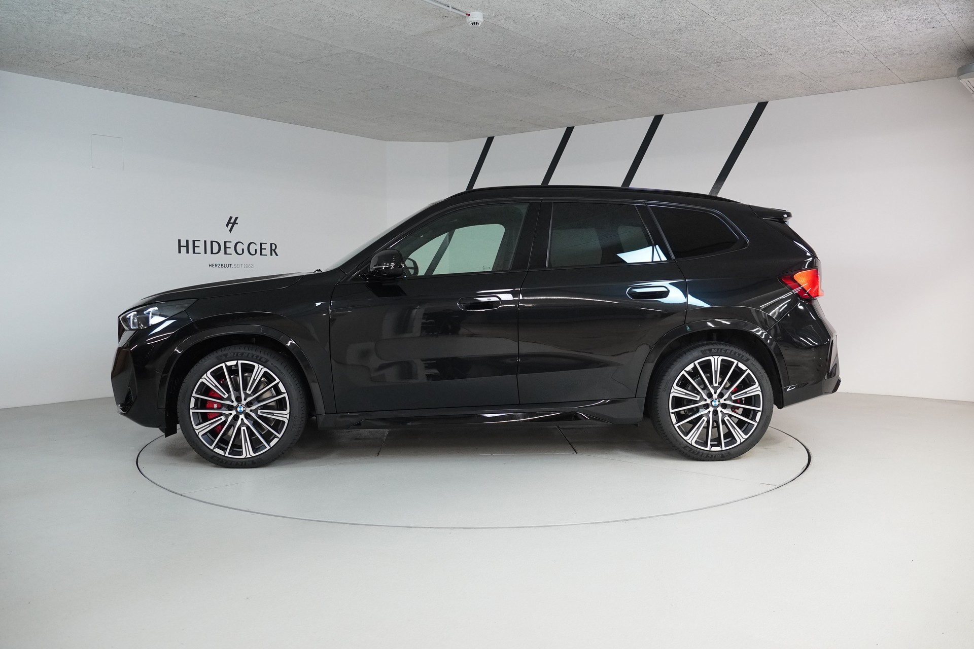 BMW X1 xDrive 23i 48V M Sport Pro-image-3