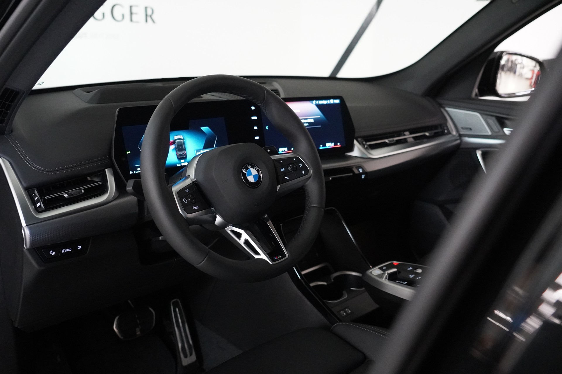 BMW X1 xDrive 23i 48V M Sport Pro-image-24