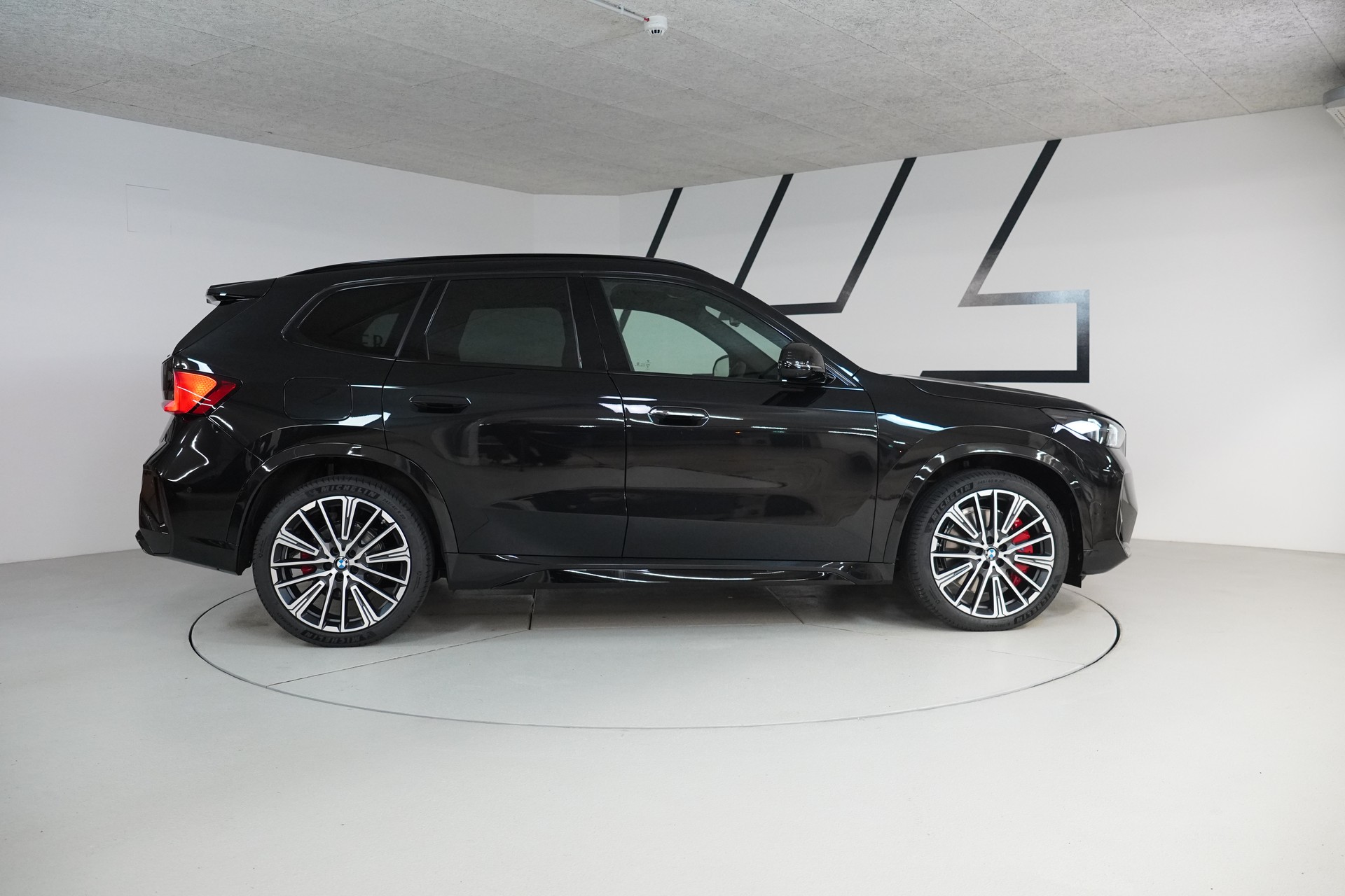 BMW X1 xDrive 23i 48V M Sport Pro-image-7