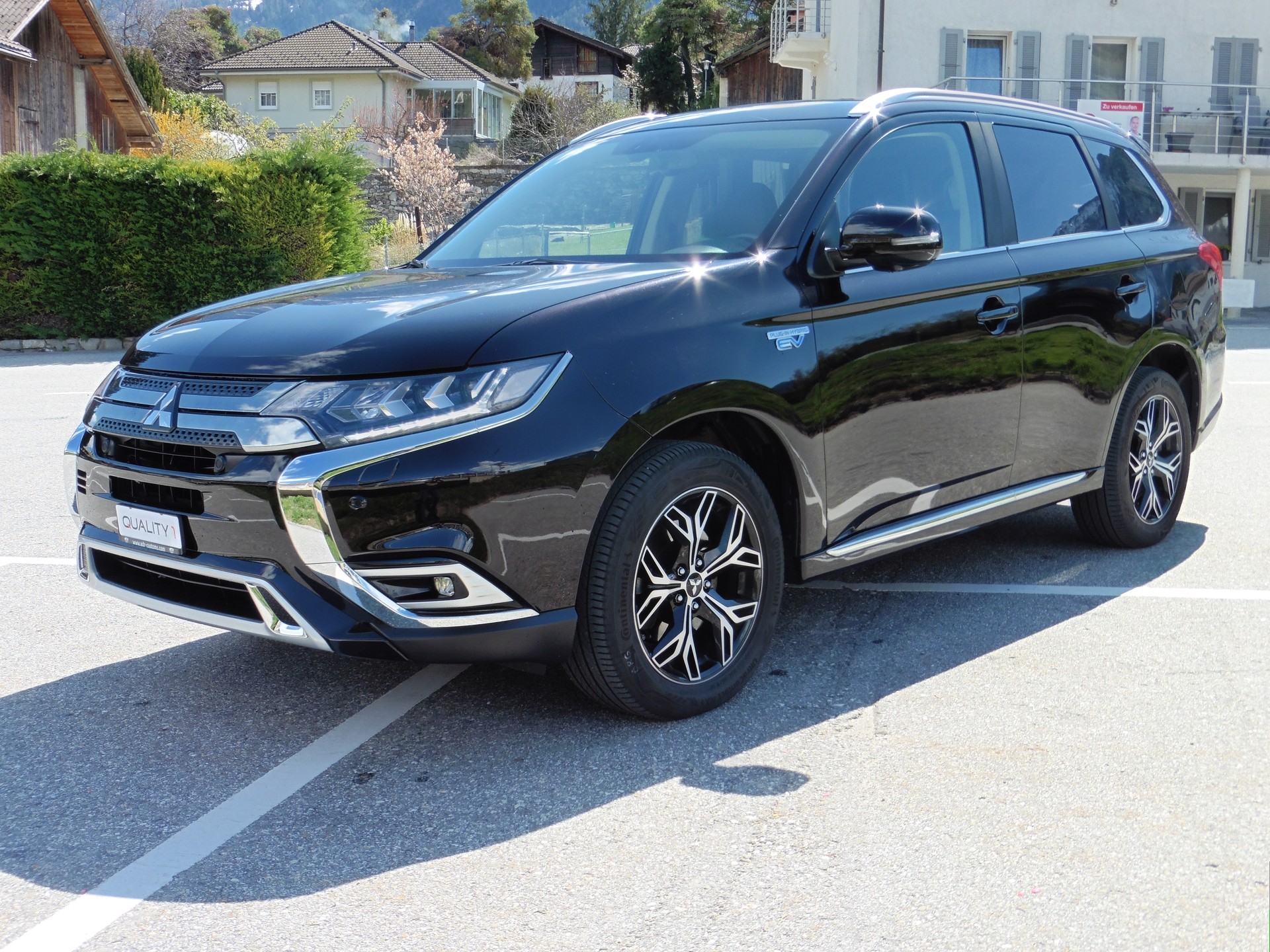 MITSUBISHI Outlander 2.4 PHEV Style 4WD Automatic-image-0