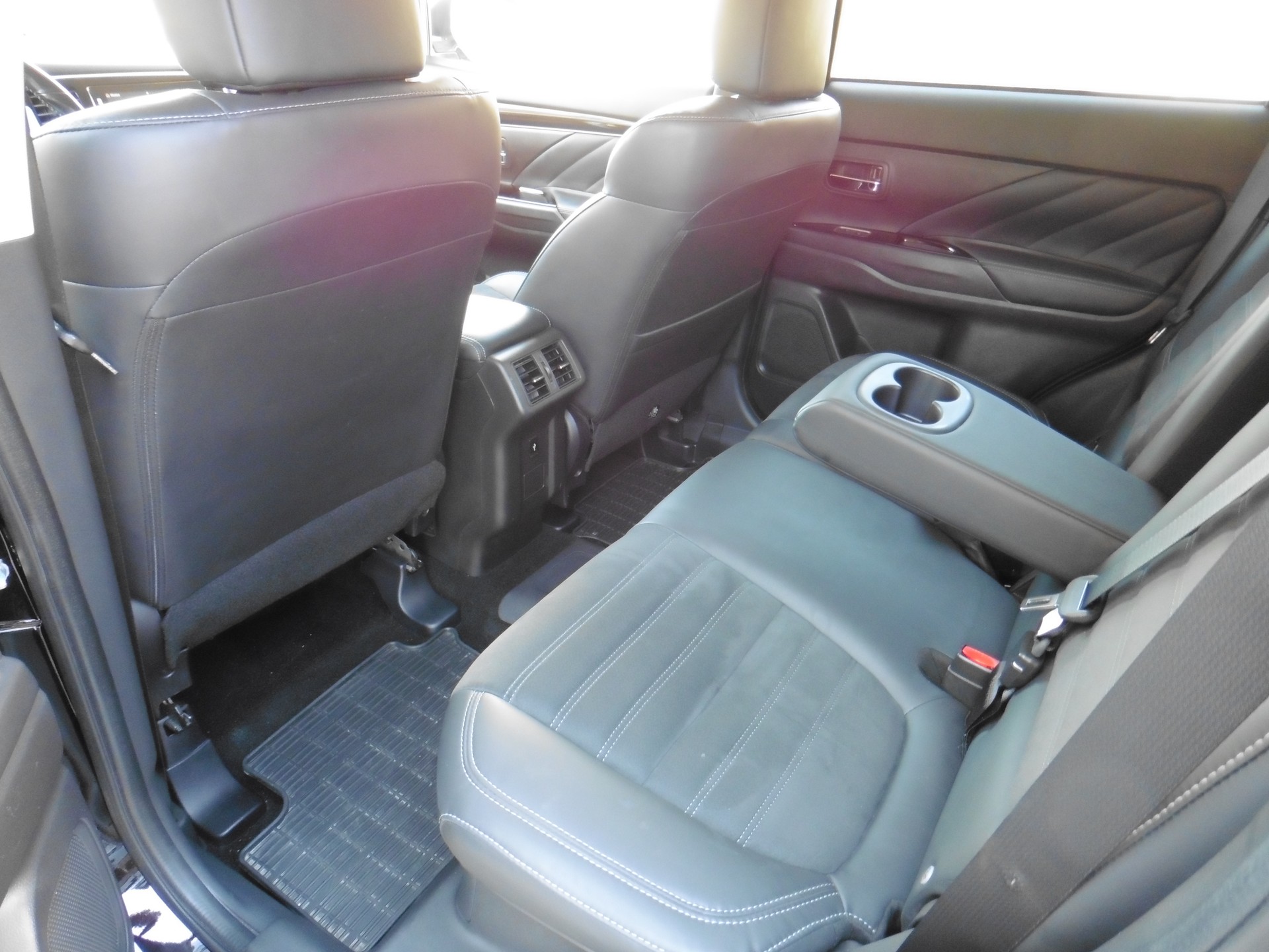 MITSUBISHI Outlander 2.4 PHEV Style 4WD Automatic-image-24