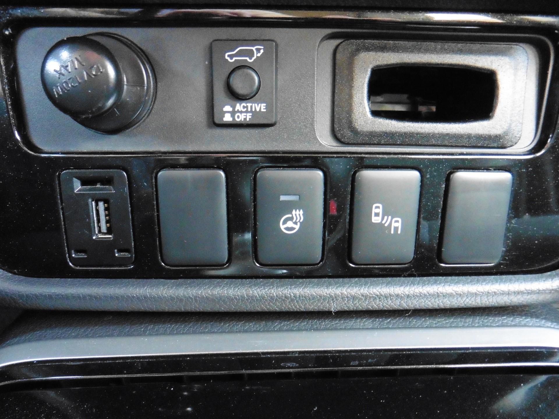 MITSUBISHI Outlander 2.4 PHEV Style 4WD Automatic-image-18