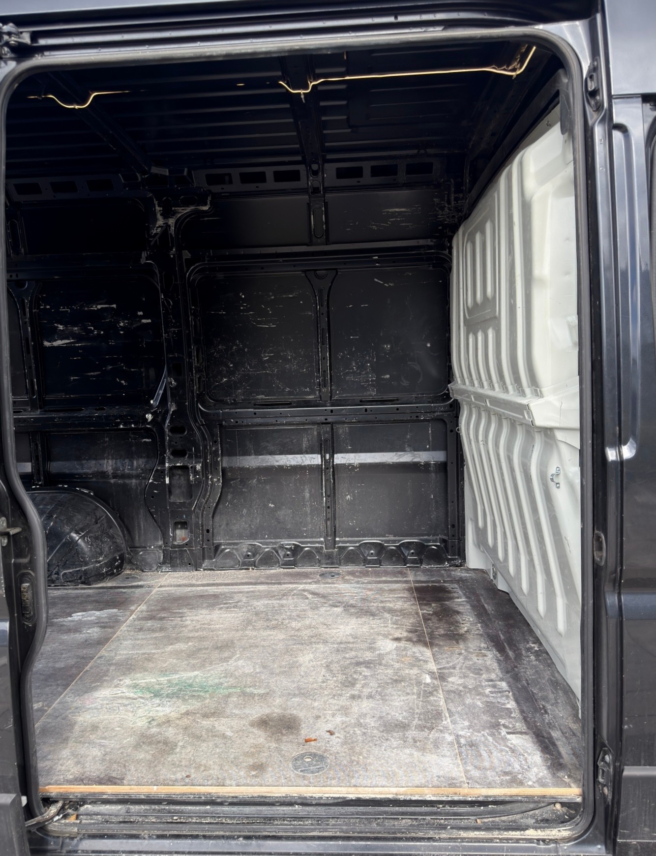 FIAT Ducato 35 Hoch & Lang Swiss Edition-image-9