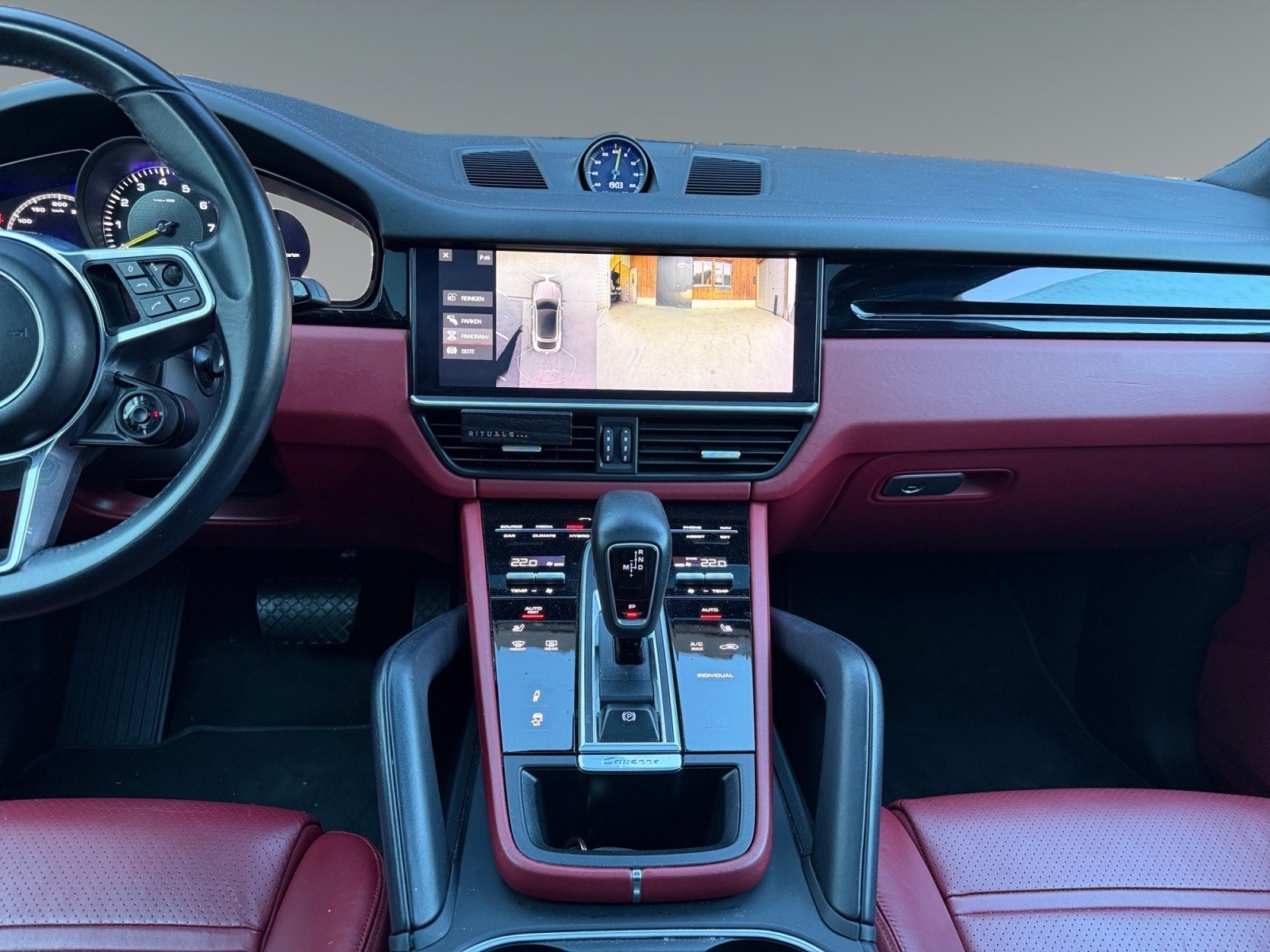 PORSCHE Cayenne Coupé E-Hybrid-image-10