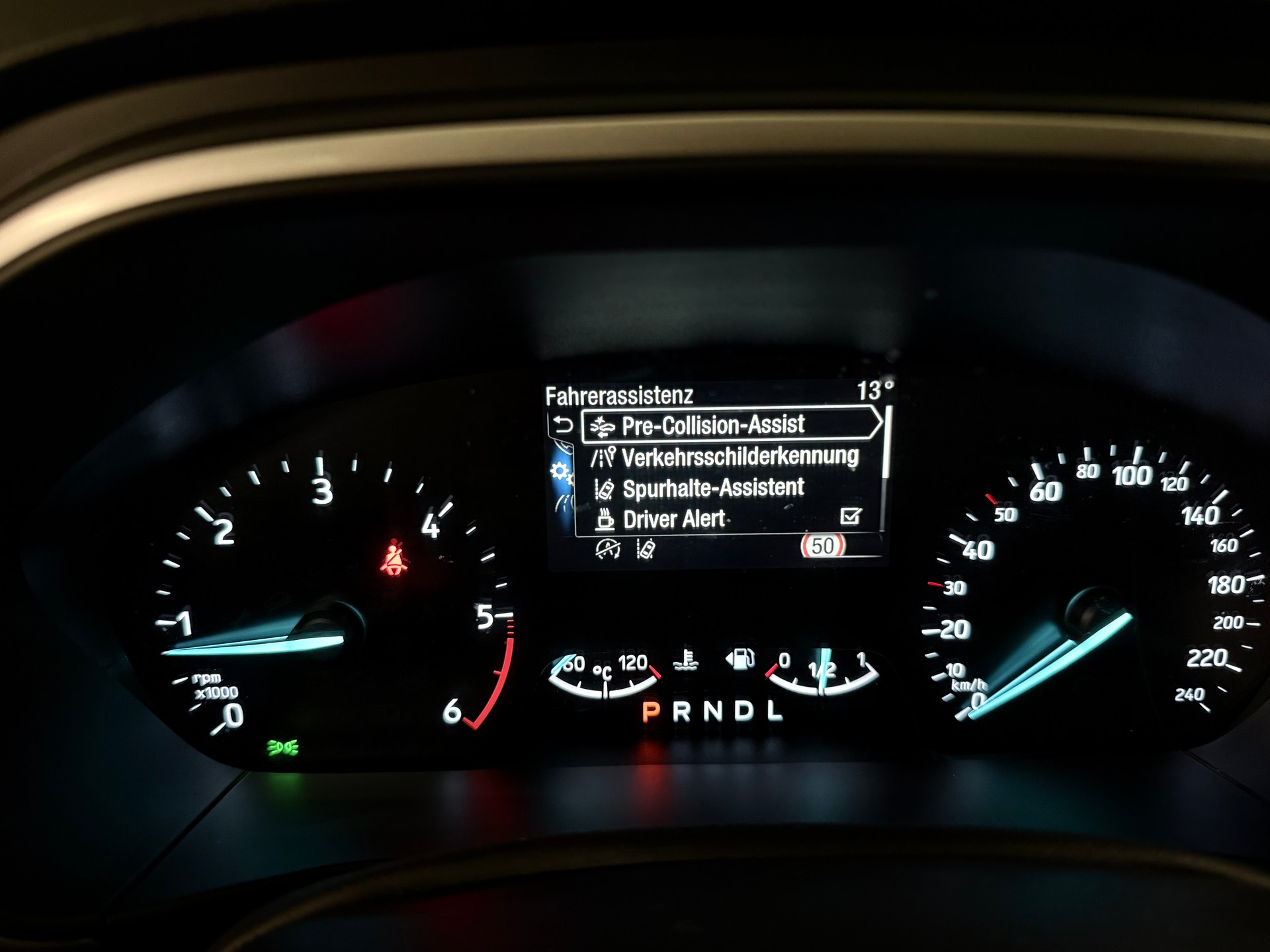 FORD Focus 1.5 TDCi Cool Connect Automatic-image-10