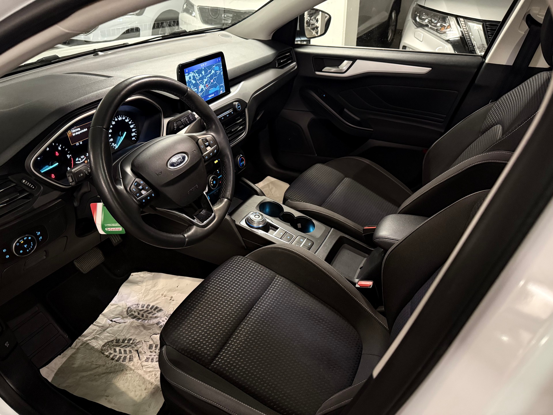 FORD Focus 1.5 TDCi Cool Connect Automatic-image-7