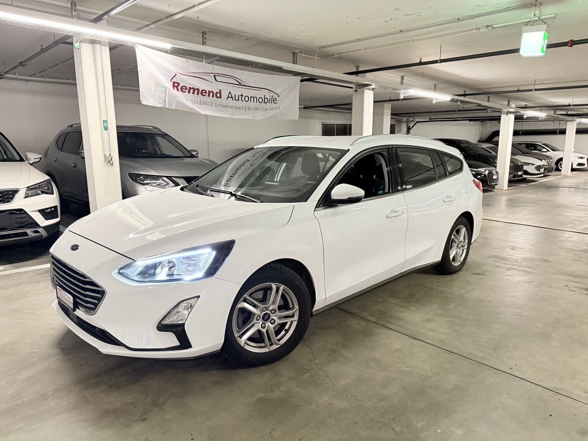 FORD Focus 1.5 TDCi Cool Connect Automatic-image-1