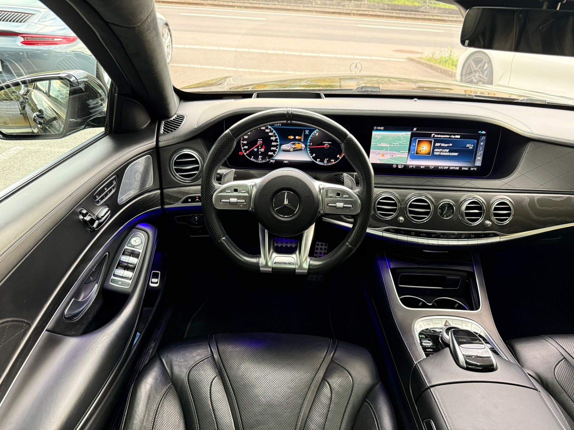 MERCEDES-BENZ S 400 d L AMG-Line 4Matic 9G-Tronic-image-24