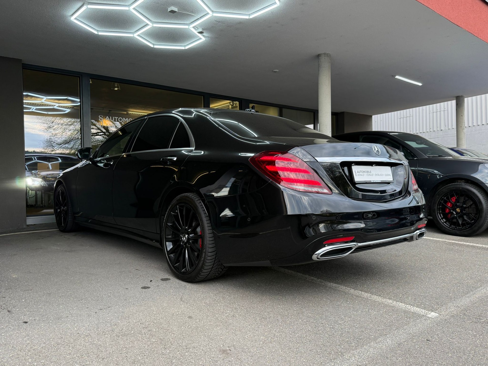 MERCEDES-BENZ S 400 d L AMG-Line 4Matic 9G-Tronic-image-9