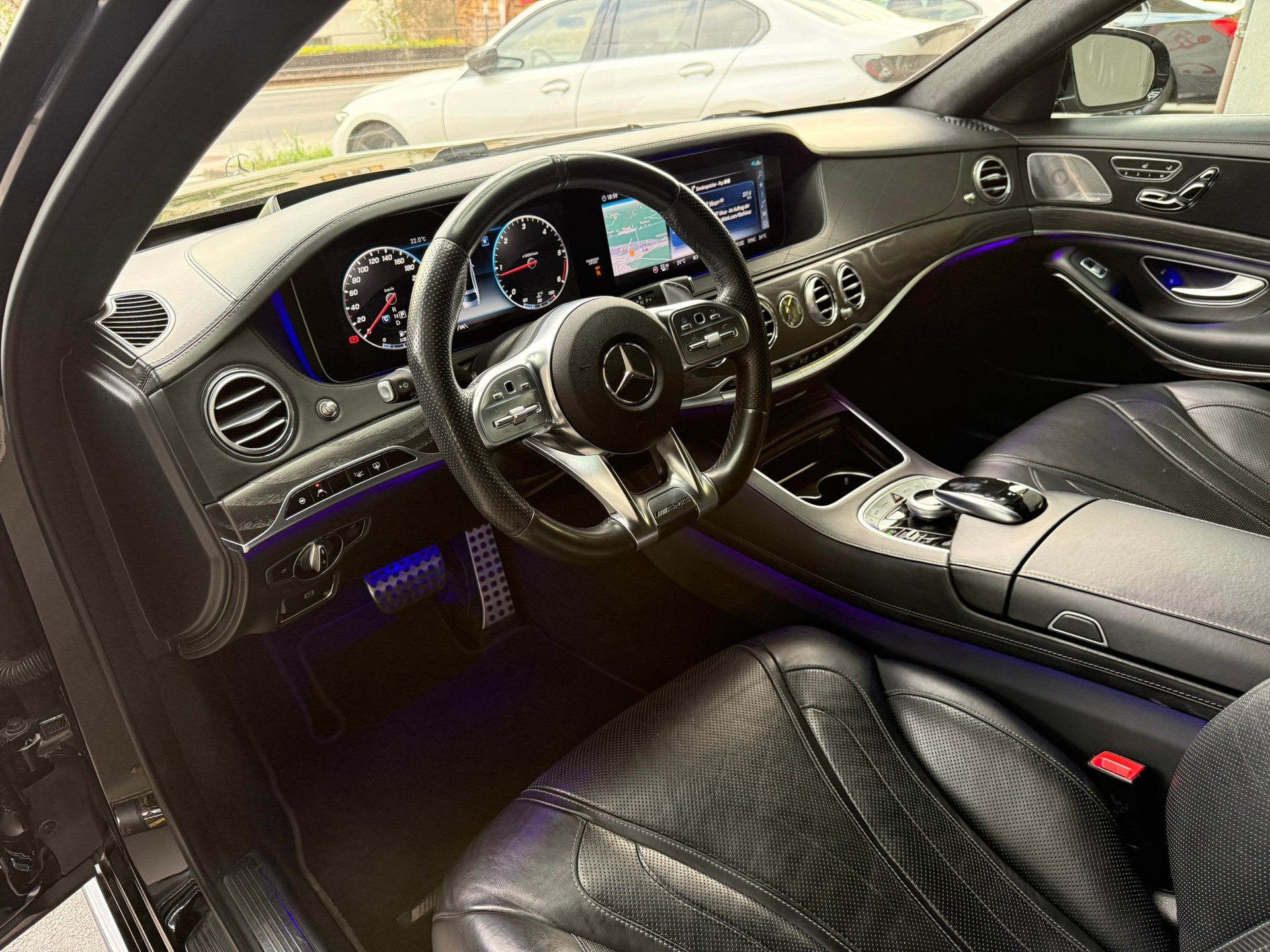 MERCEDES-BENZ S 400 d L AMG-Line 4Matic 9G-Tronic-image-11