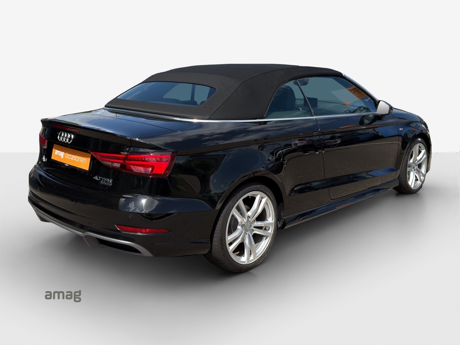 AUDI A3 Cabriolet 2.0 TFSI Sport Attraction quattro S-tronic-image-4