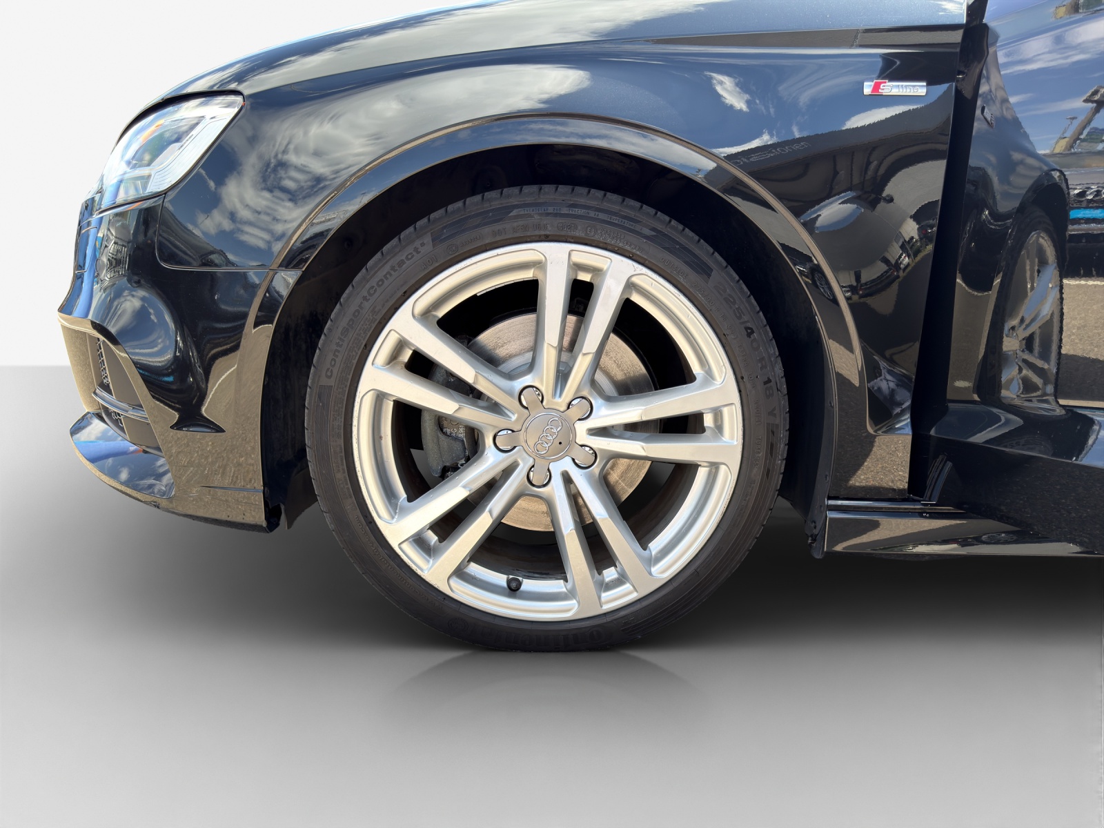 AUDI A3 Cabriolet 2.0 TFSI Sport Attraction quattro S-tronic-image-13