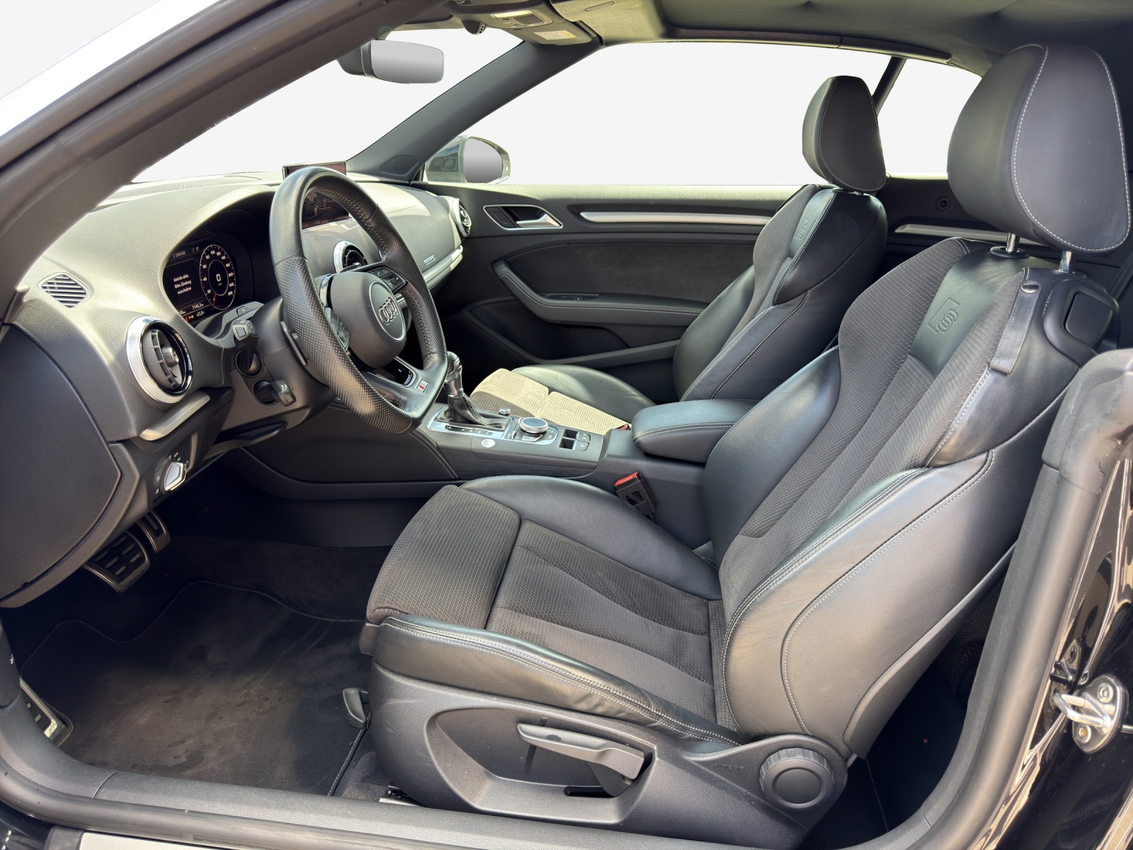 AUDI A3 Cabriolet 2.0 TFSI Sport Attraction quattro S-tronic-image-7