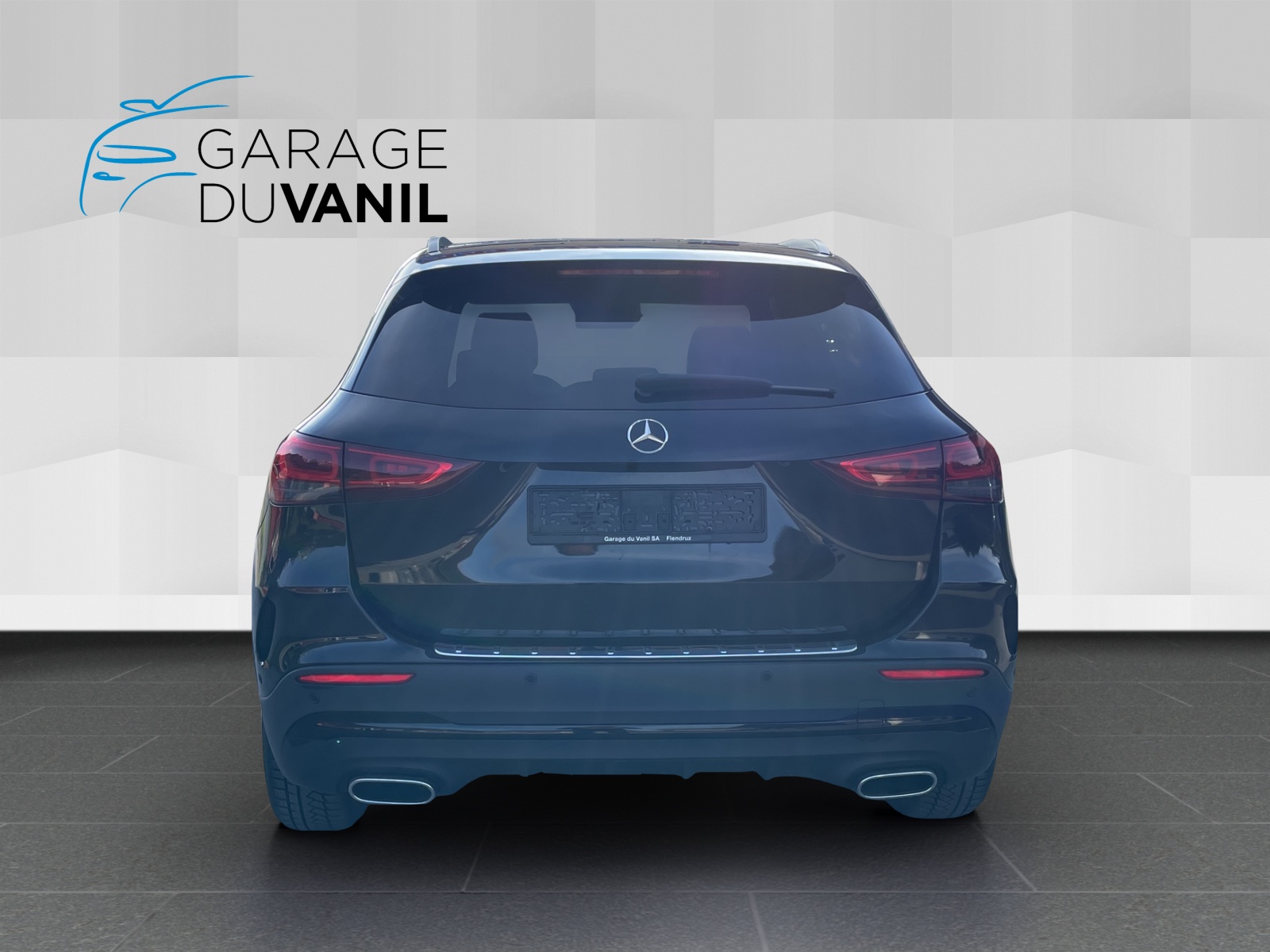 MERCEDES-BENZ GLA 250 4Matic AMG Line 8G-DCT-image-4