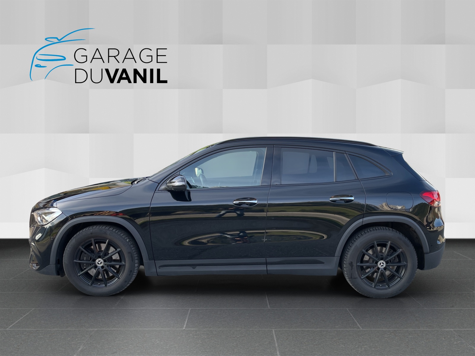 MERCEDES-BENZ GLA 250 4Matic AMG Line 8G-DCT-image-2