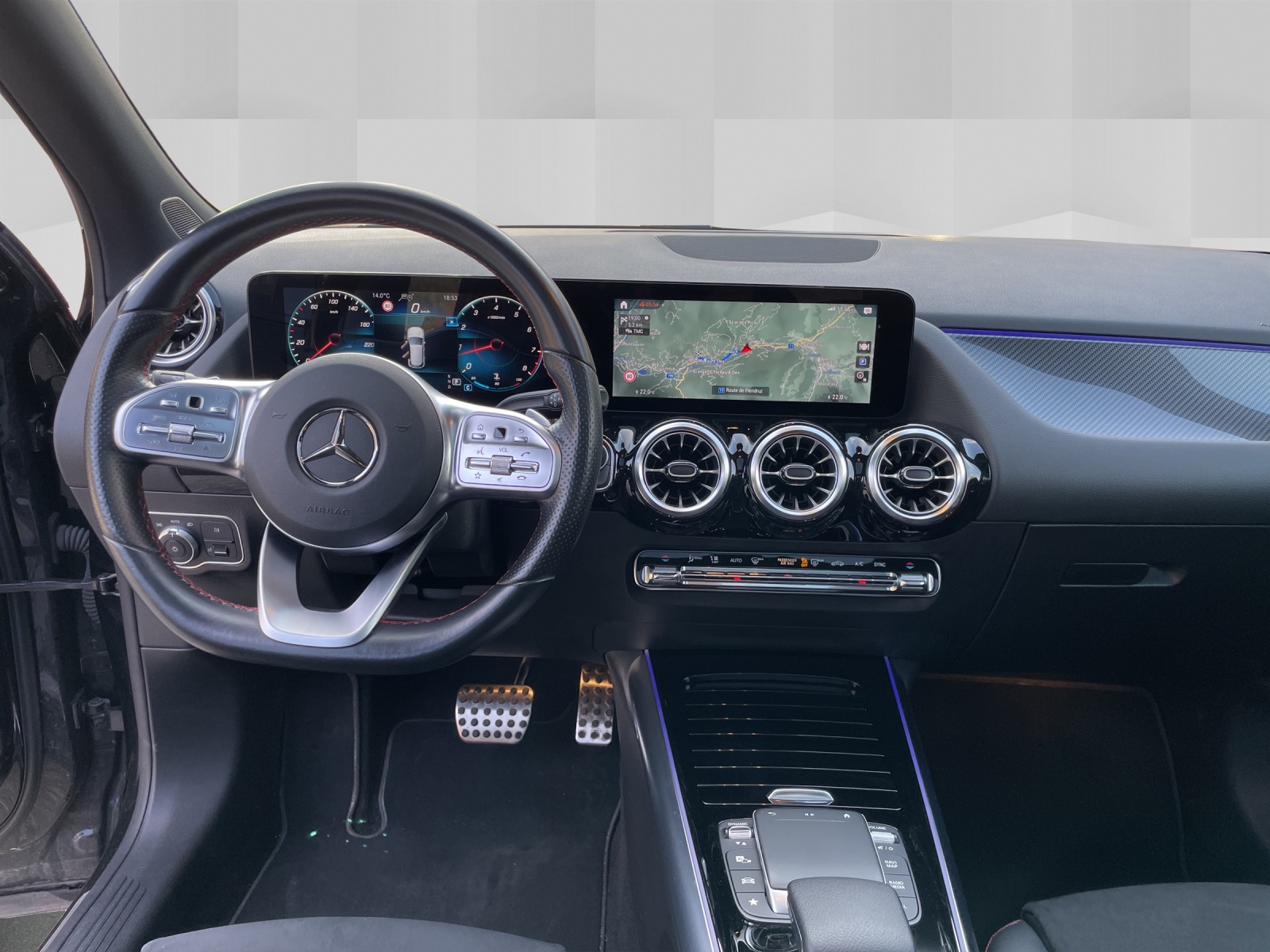 MERCEDES-BENZ GLA 250 4Matic AMG Line 8G-DCT-image-11