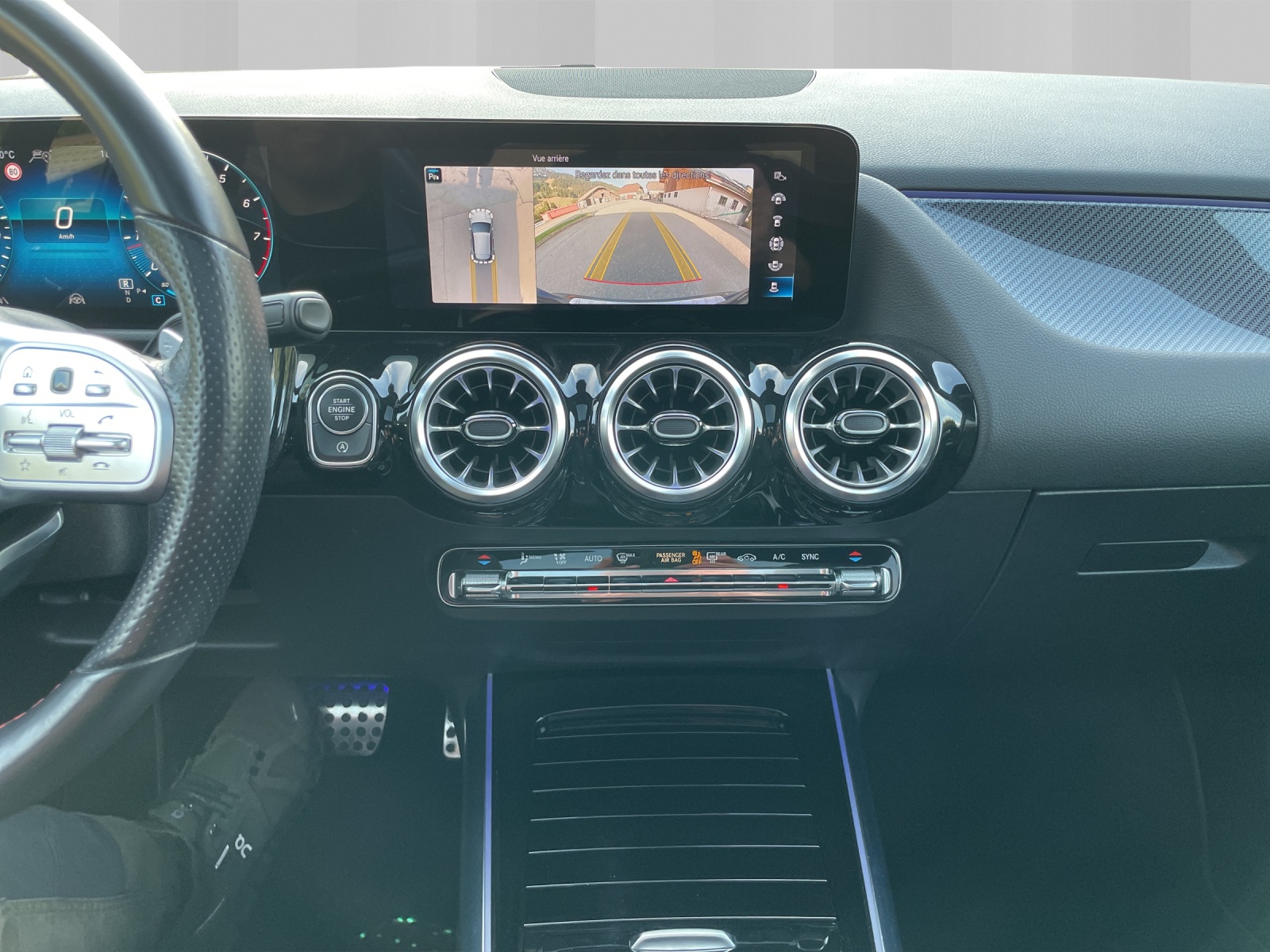 MERCEDES-BENZ GLA 250 4Matic AMG Line 8G-DCT-image-12