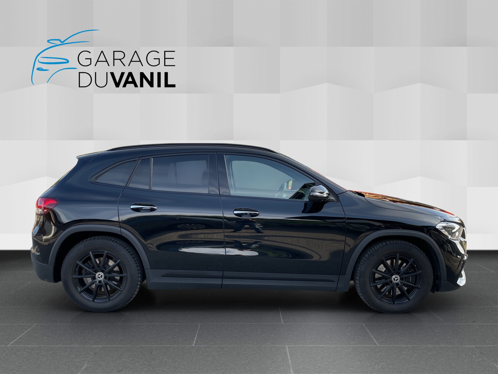 MERCEDES-BENZ GLA 250 4Matic AMG Line 8G-DCT-image-6