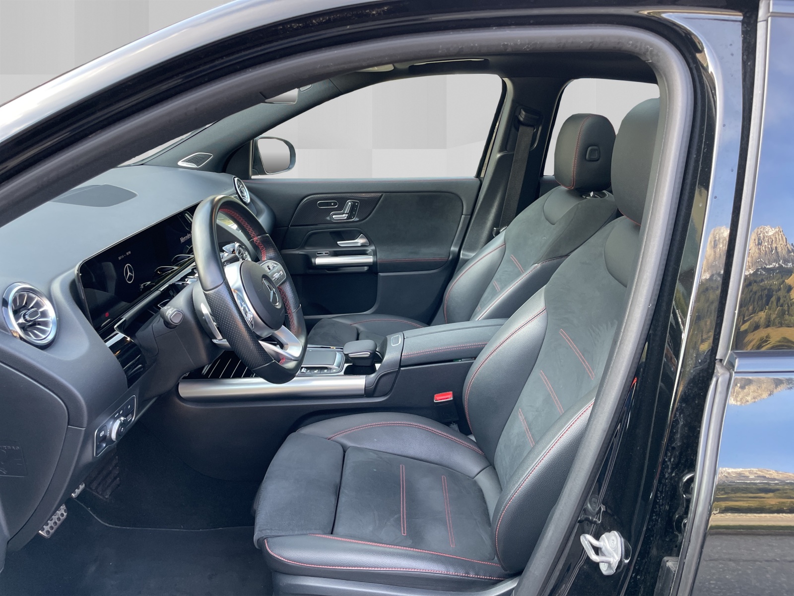 MERCEDES-BENZ GLA 250 4Matic AMG Line 8G-DCT-image-8