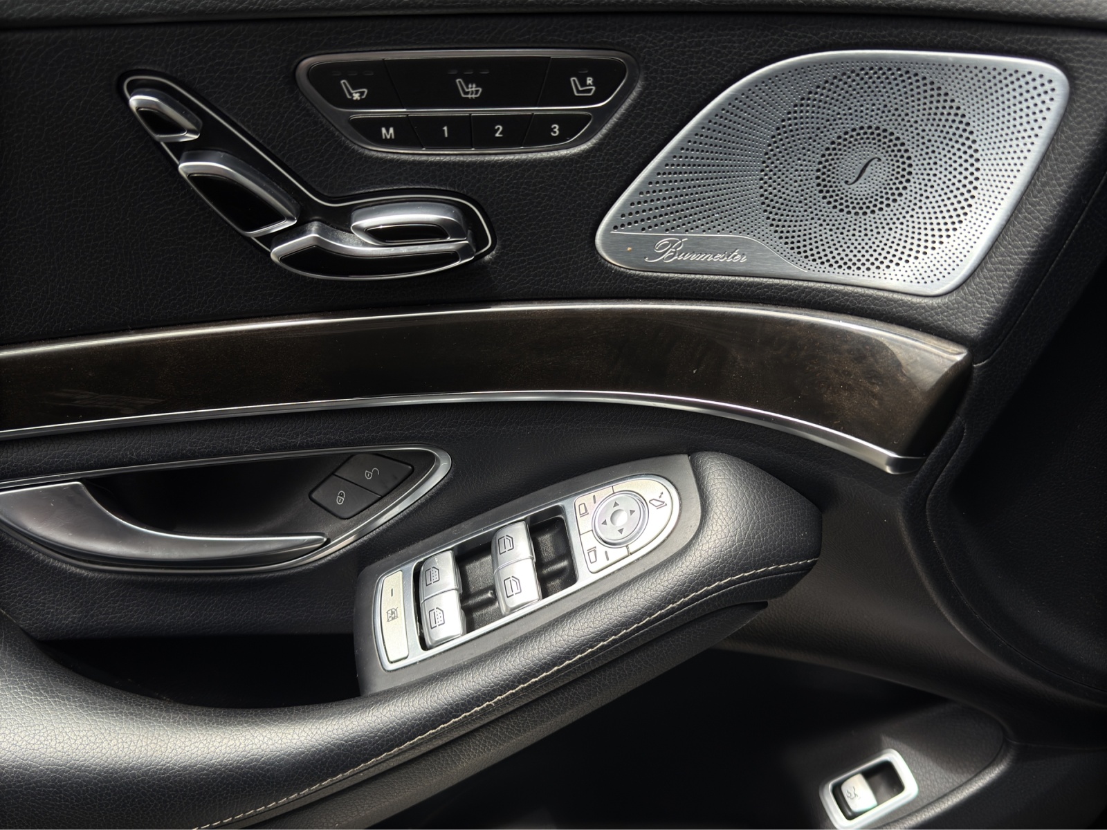 MERCEDES-BENZ S 500 4Matic 7G-Tronic-image-12
